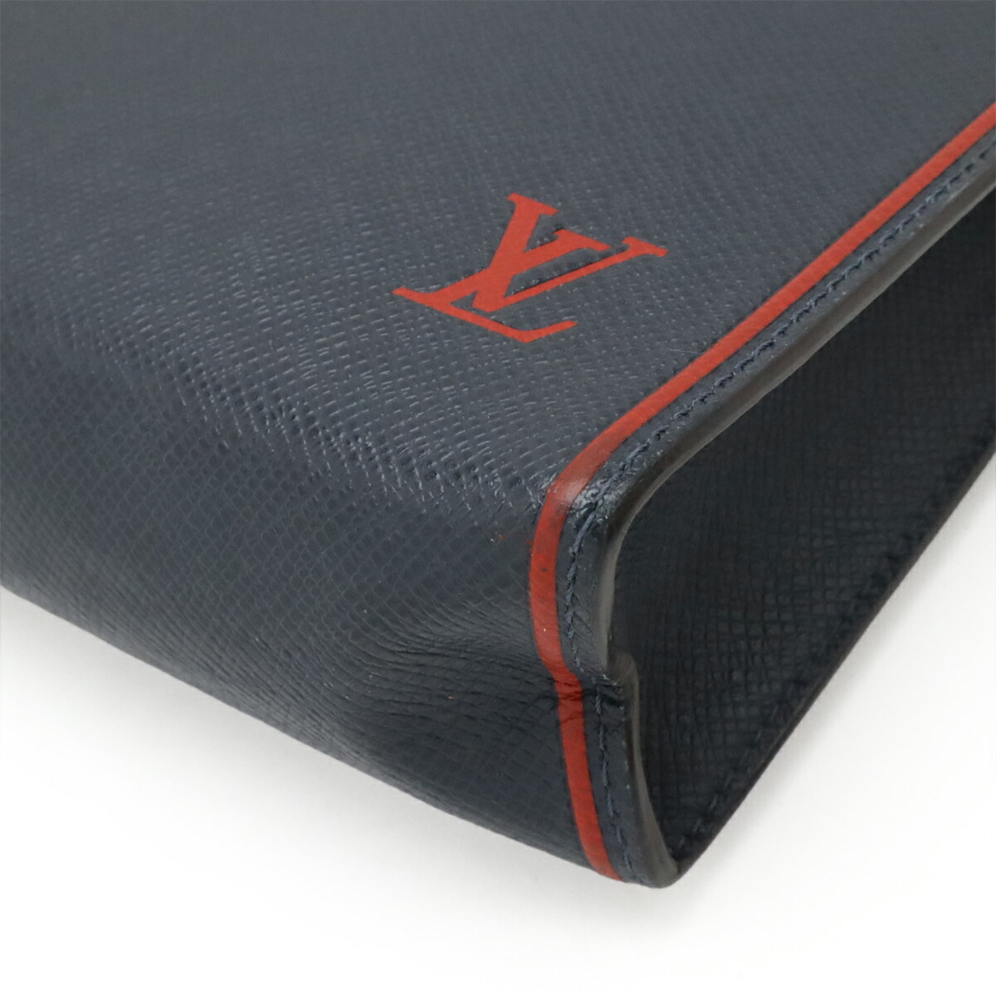 Louis Vuitton Navy Blue Leather Clutch Bag Pochette (Pre-Owned)