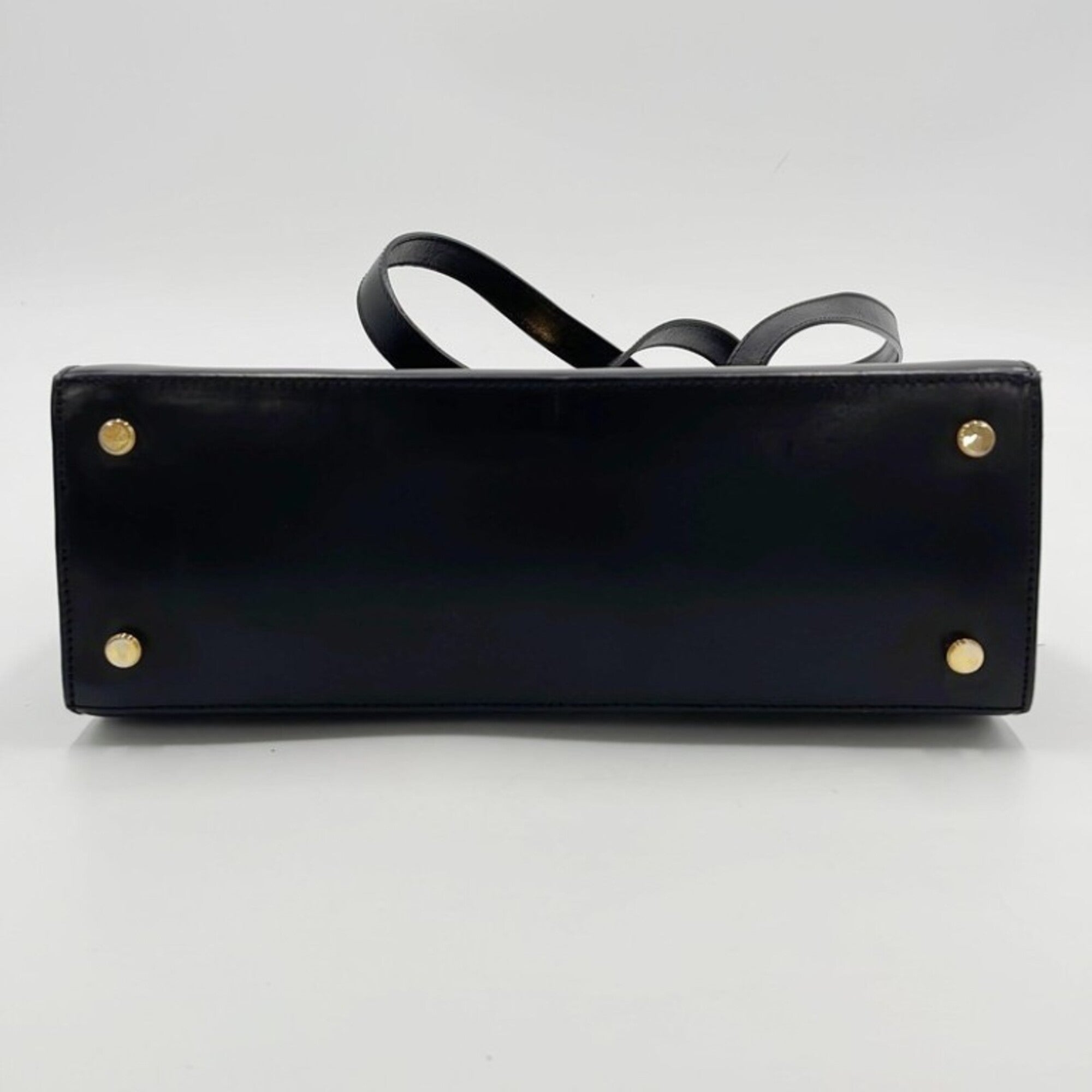 Salvatore Ferragamo Black Leather Shoulder Bag (Pre-Owned)