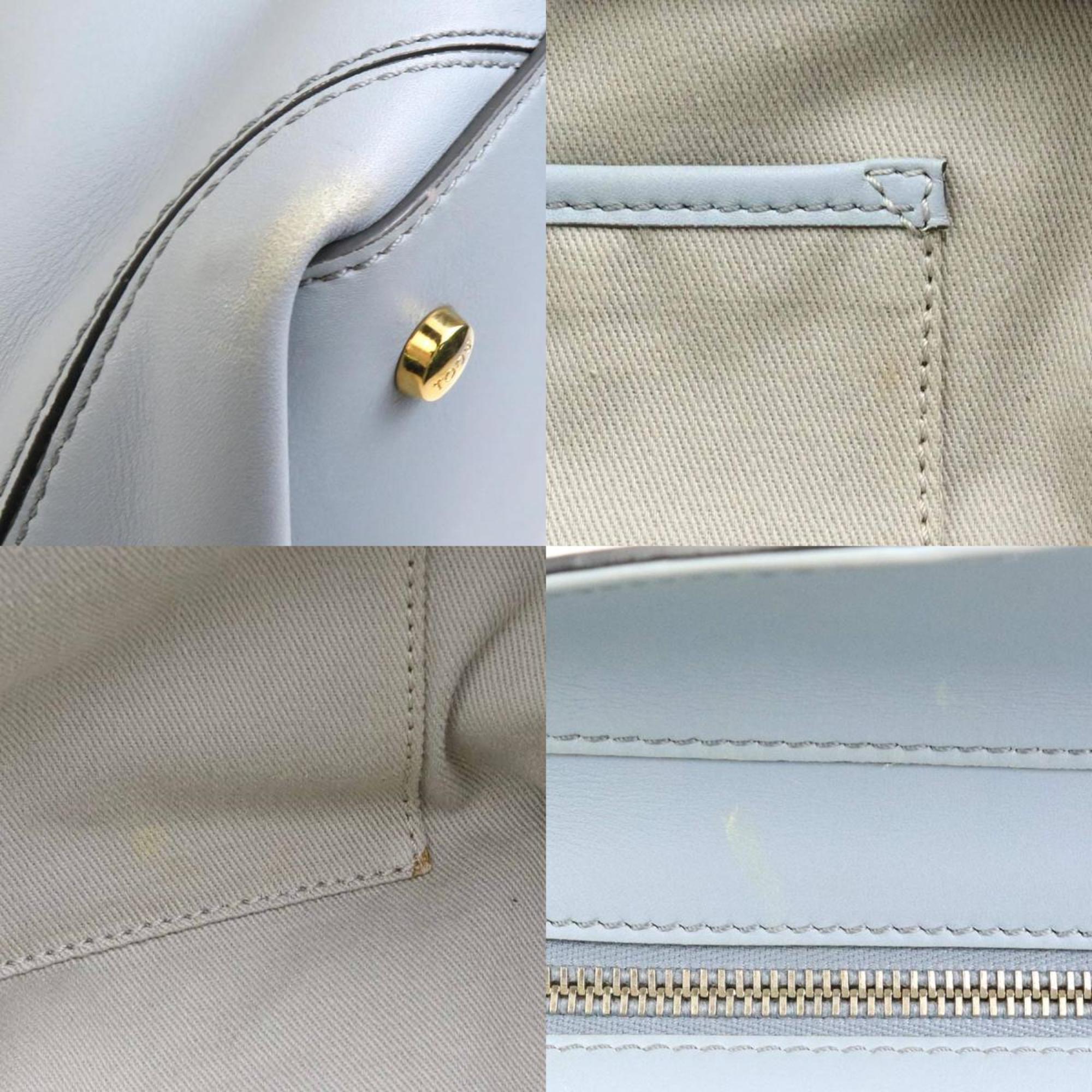 Tod's Light Blue Leather Handbag (Pre-Owned)