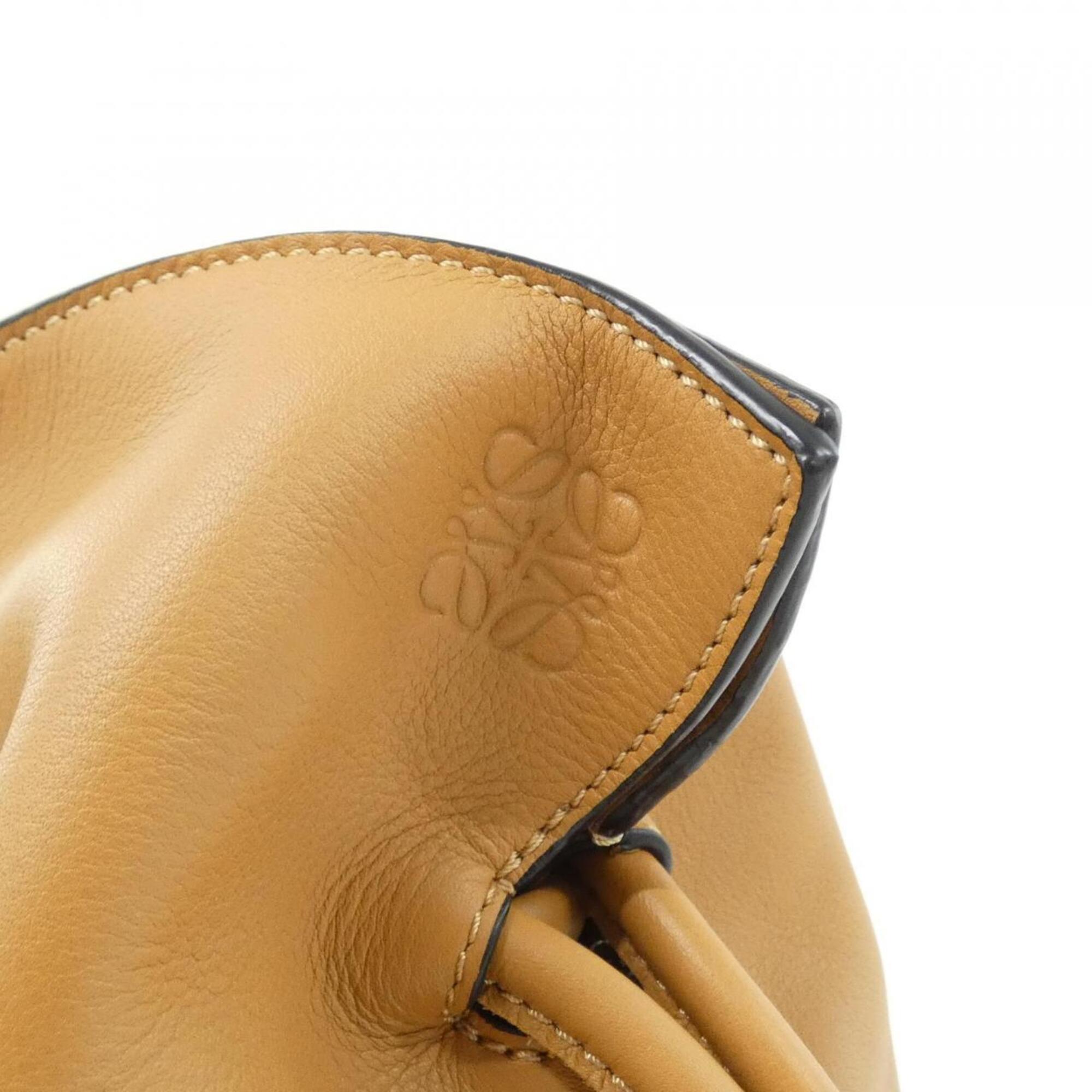 Loewe Beige Leather Handbag (Pre-Owned)