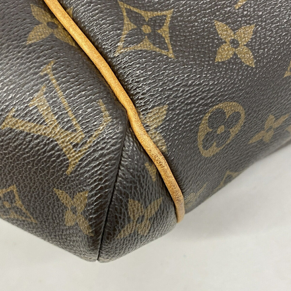 Louis Vuitton Brown Tote Bag (Pre-Owned)