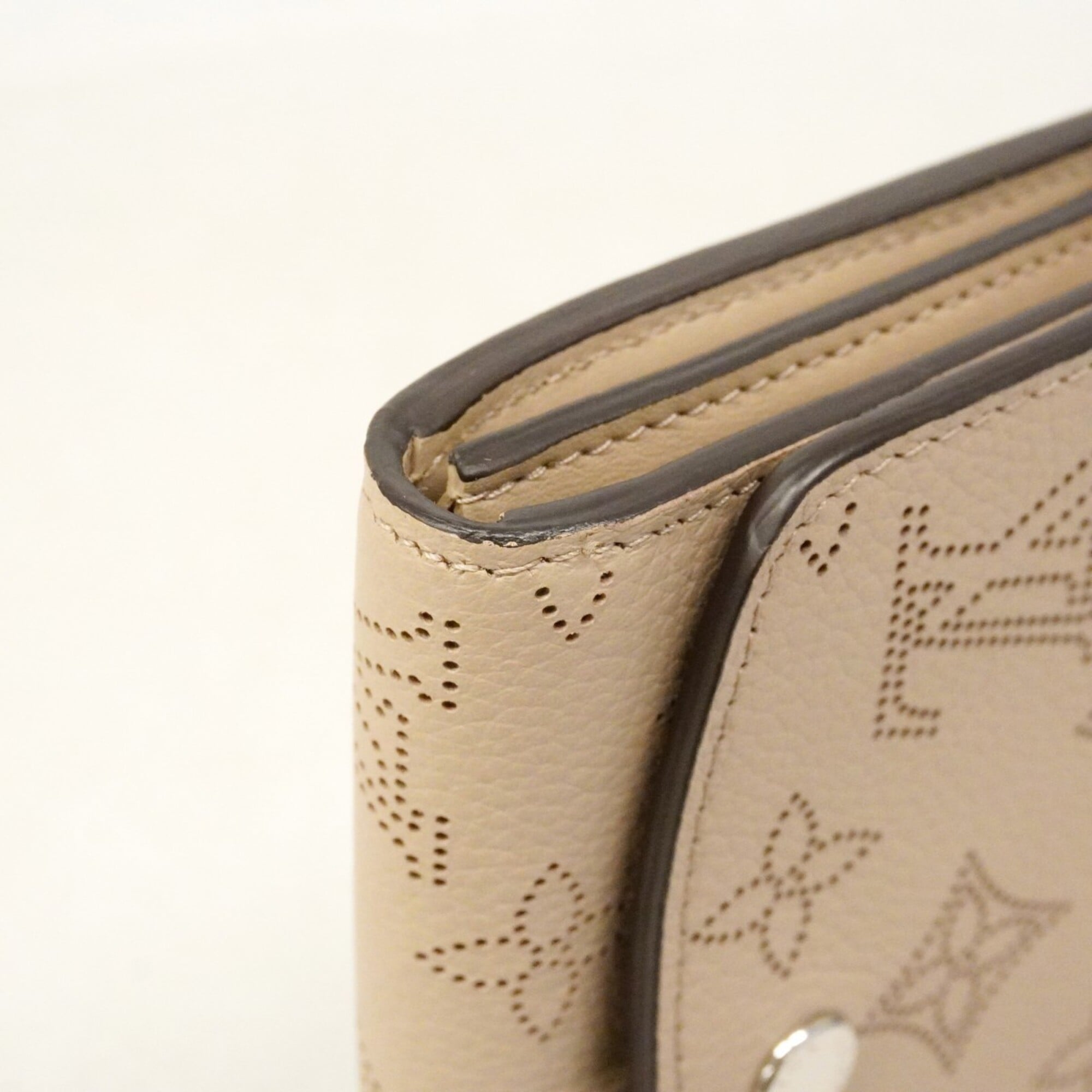 Louis Vuitton Galle Wallet (Bi-Fold) (Pre-Owned)