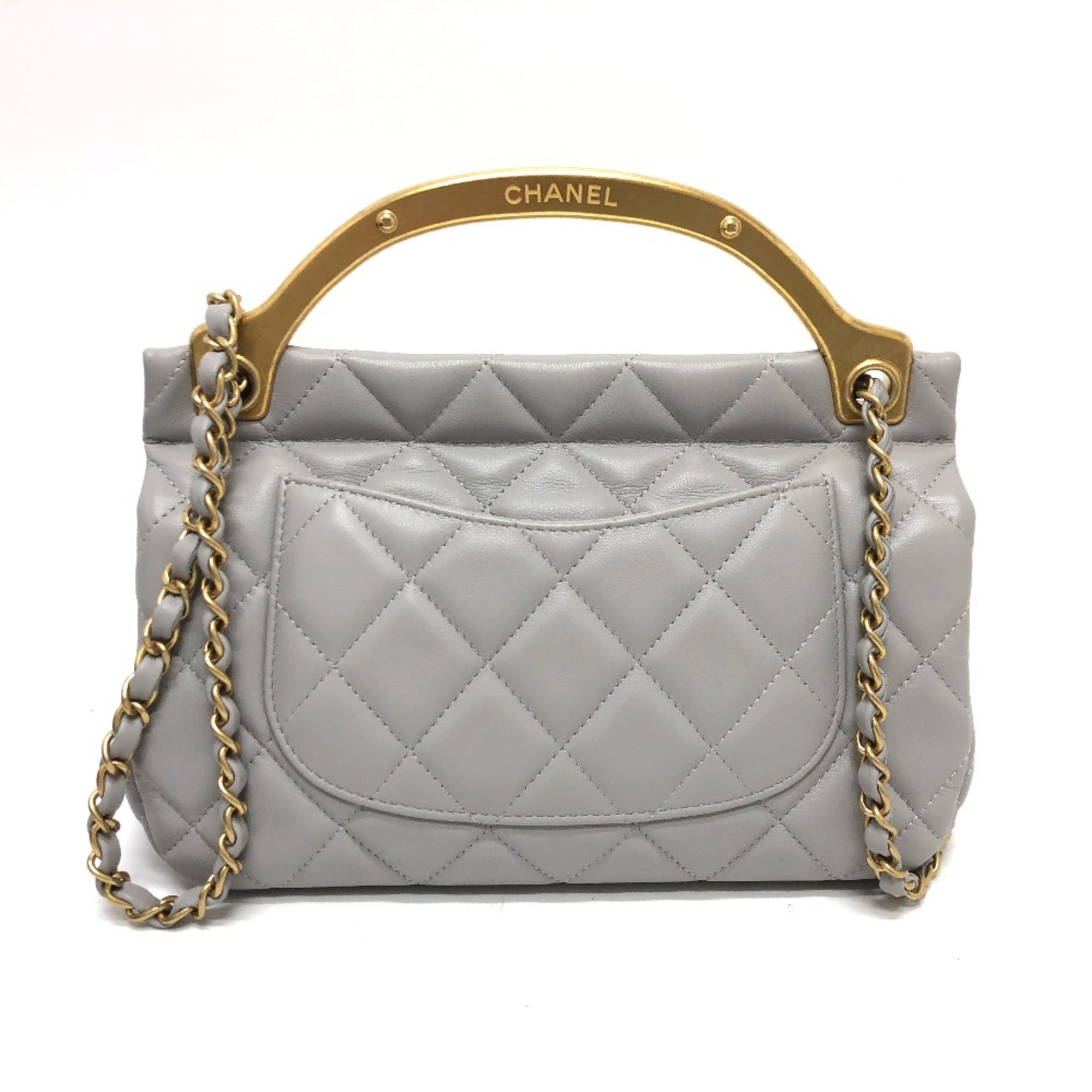 Chanel Gray Leather Shoulder Bag (Pre-Owned)
