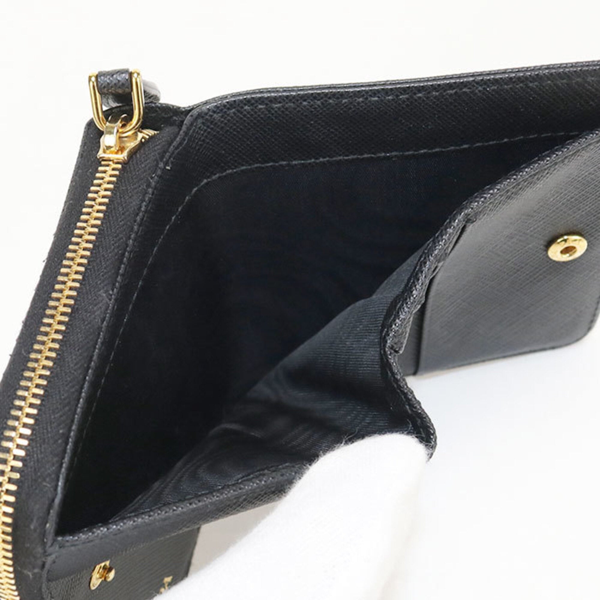 Prada Black Leather Wallet (Bi-Fold) (Pre-Owned)