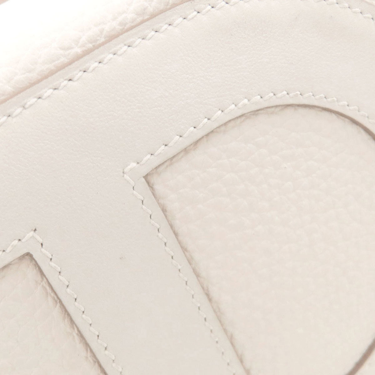 Hermes White Taurillon Clemence Leather Handbag (Pre-Owned)