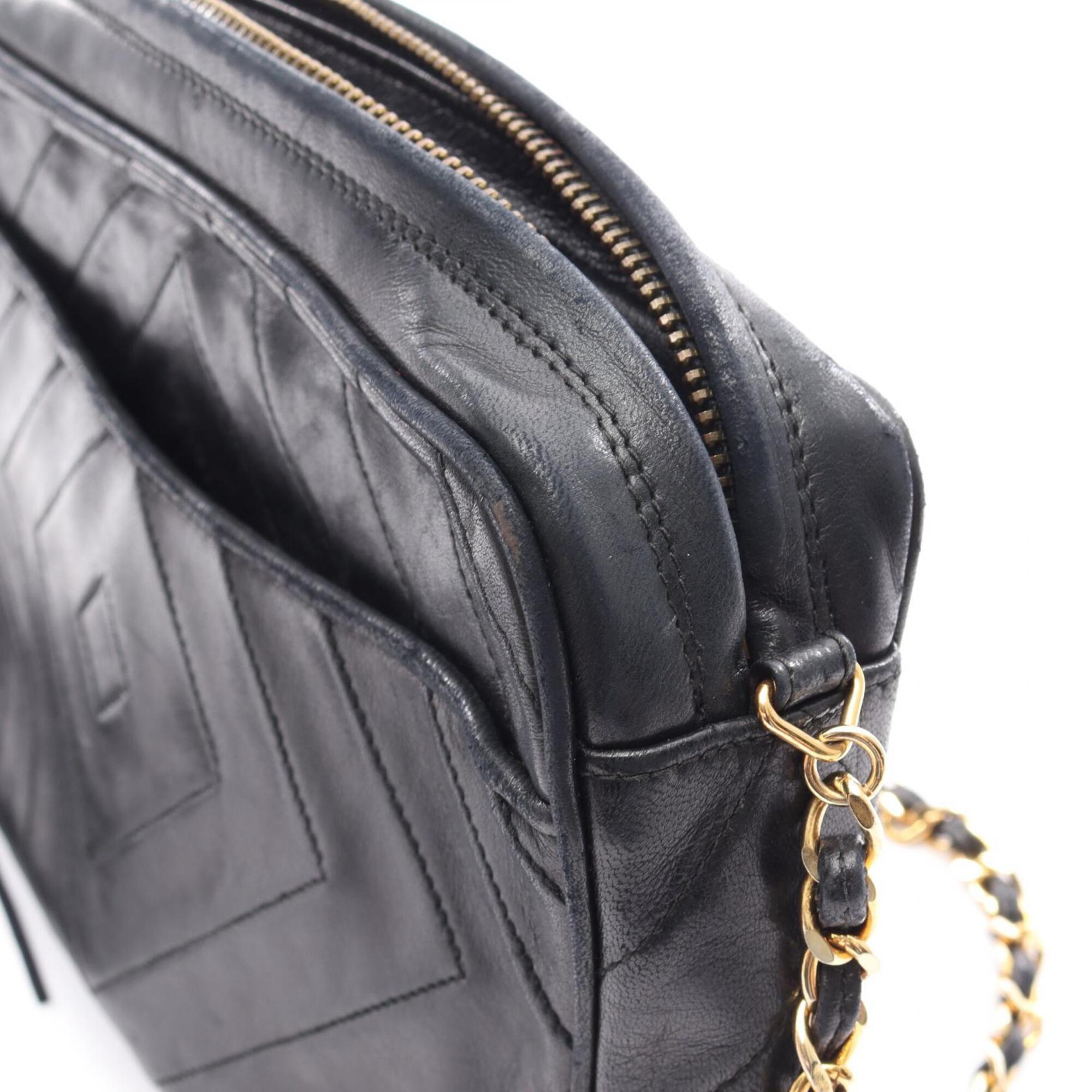 Chanel Black Leather Handbag Shoulder Bag (Pre-Owned)