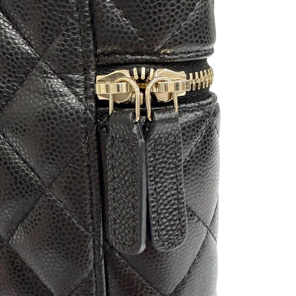 Chanel Black Grained Calfskin Shoulder Bag (Pre-Owned)