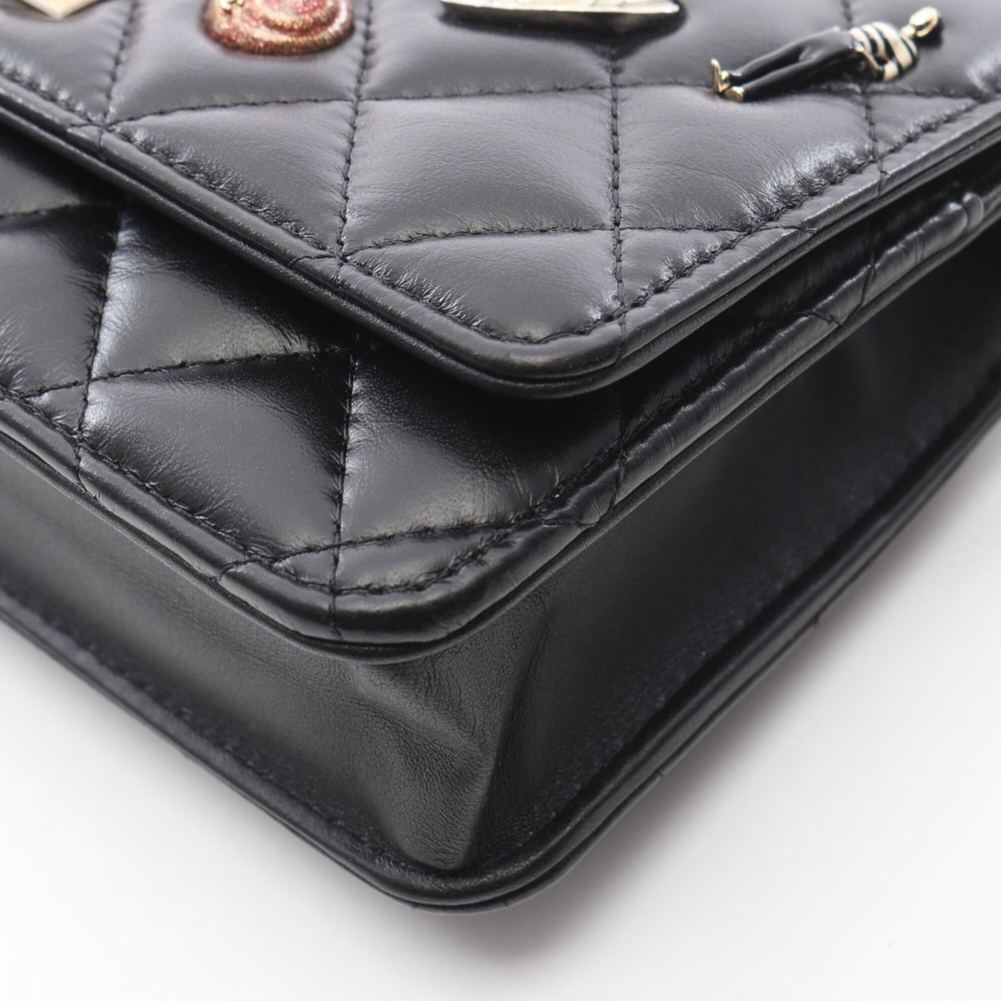Chanel Matelasse Black Leather Handbag Shoulder Bag (Pre-Owned)