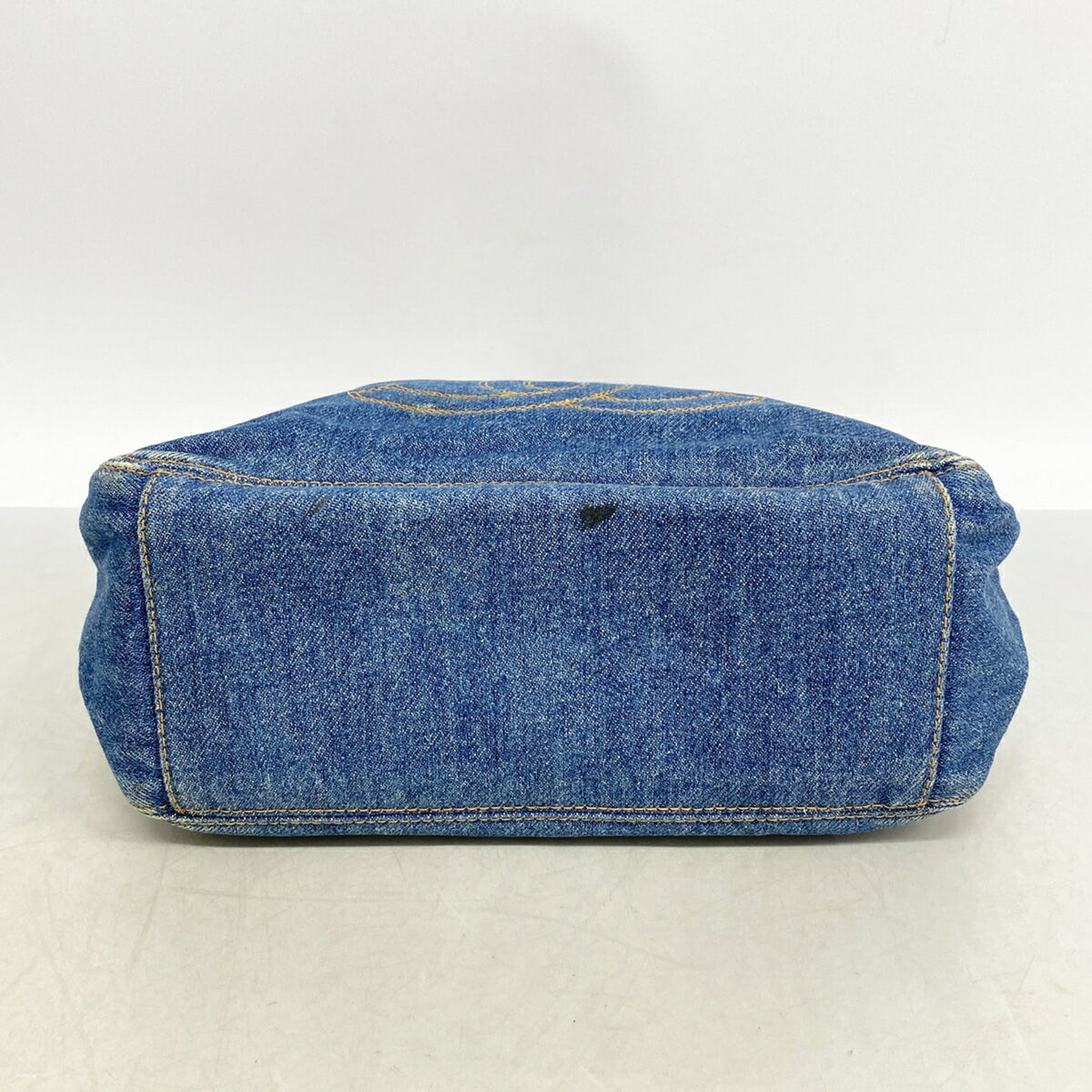 Chanel Blue Denim Tote Bag (Pre-Owned)