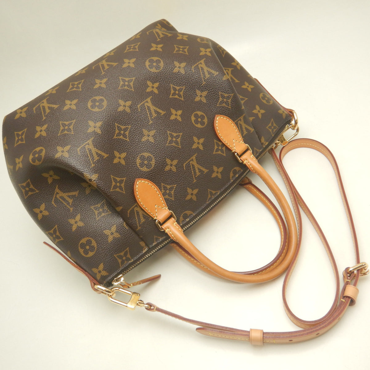 Louis Vuitton Brown Monogram Monogram Canvas Handbag (Pre-Owned)