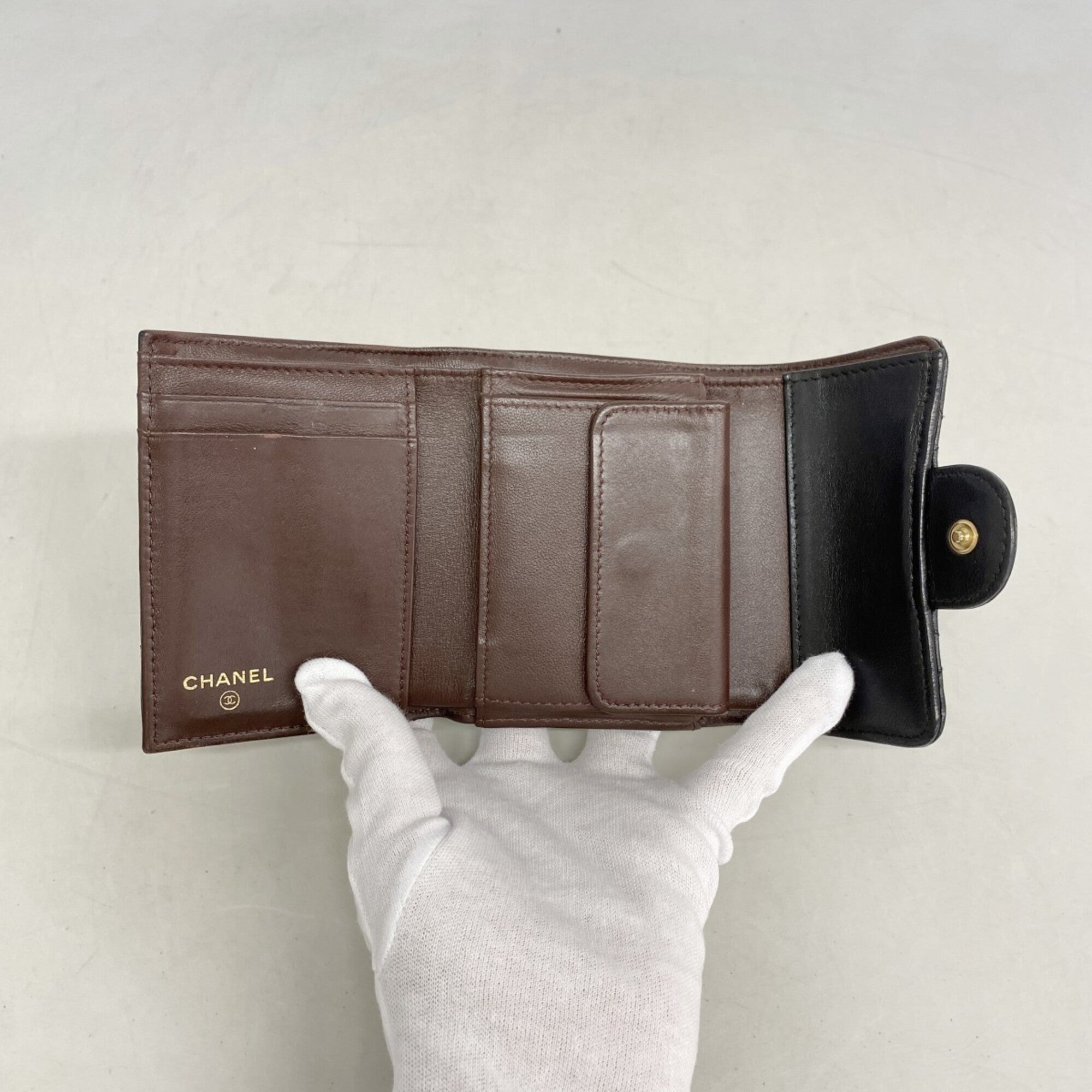 Chanel Black Leather Wallet (Tri-Fold) (Pre-Owned)