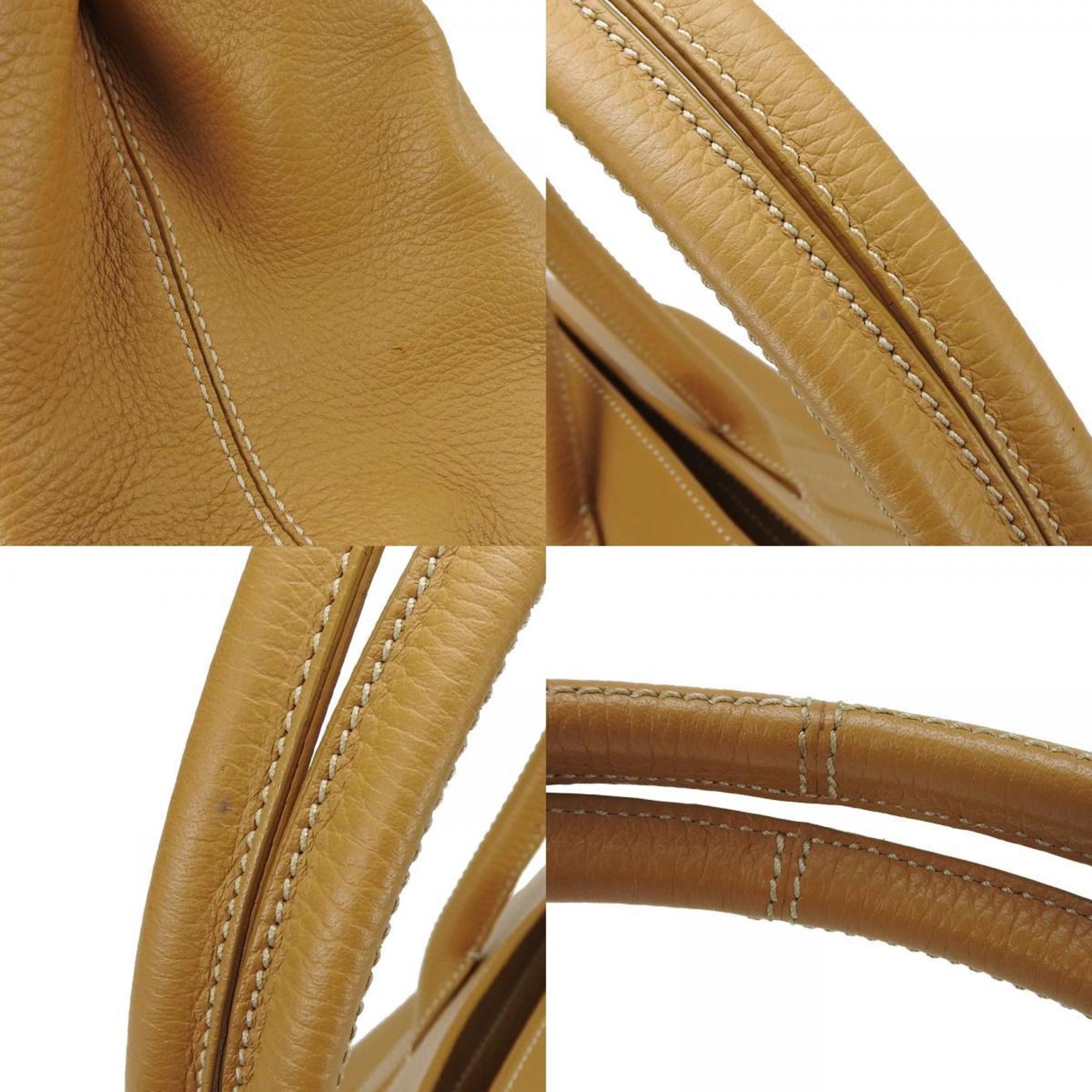 Tod's Beige Leather Tote Bag (Pre-Owned)