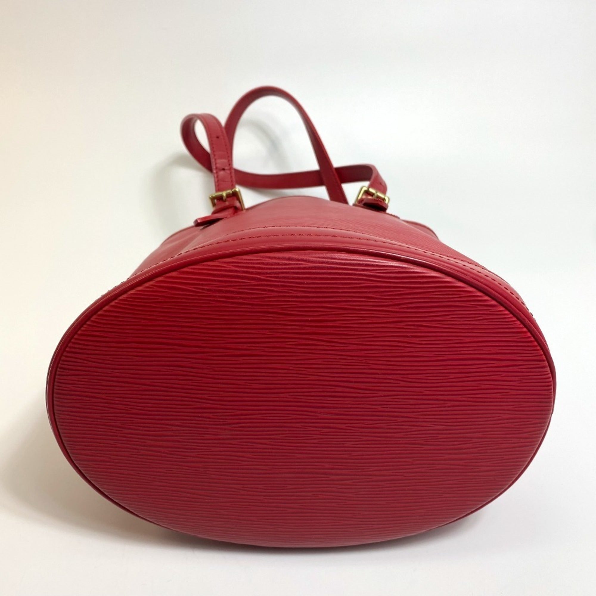 Louis Vuitton Red Color Rouge Epi Leather Pouch Shoulder Bag (Pre-Owned)