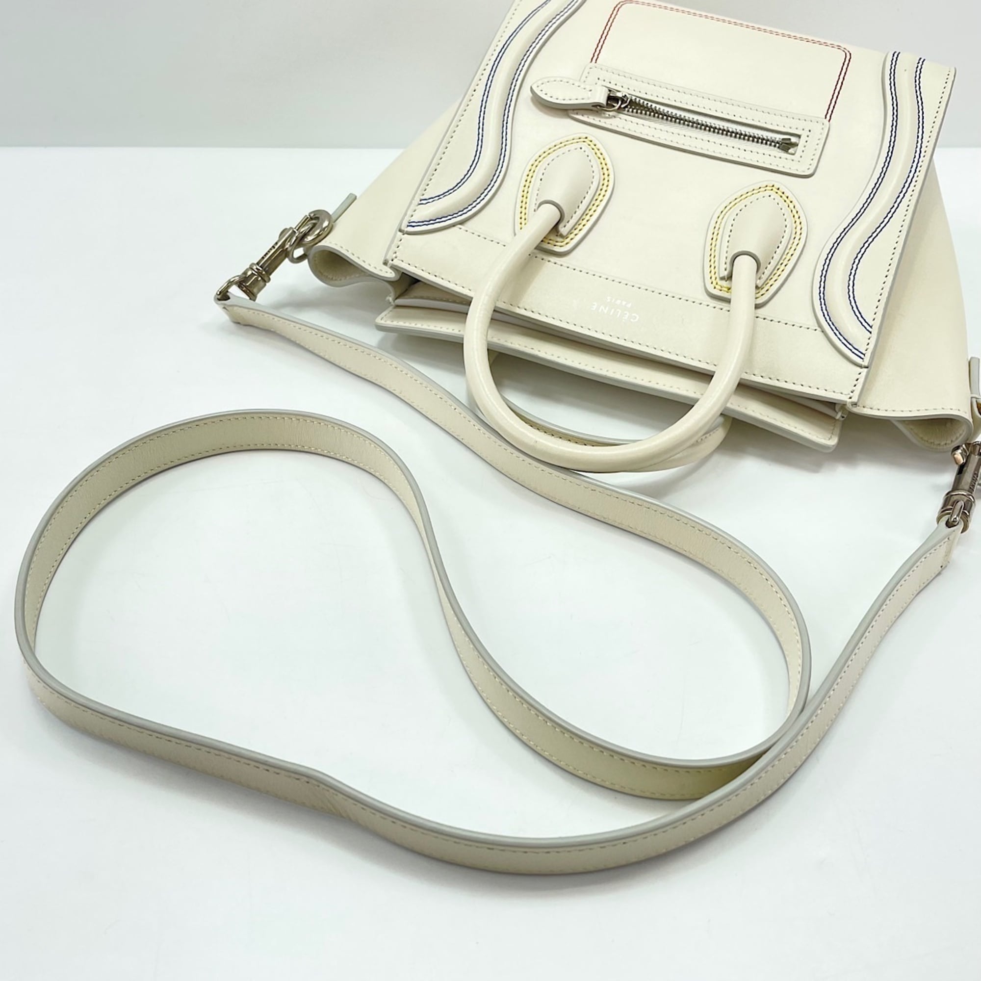 Celine Luggage Beige Handbag (Pre-Owned)