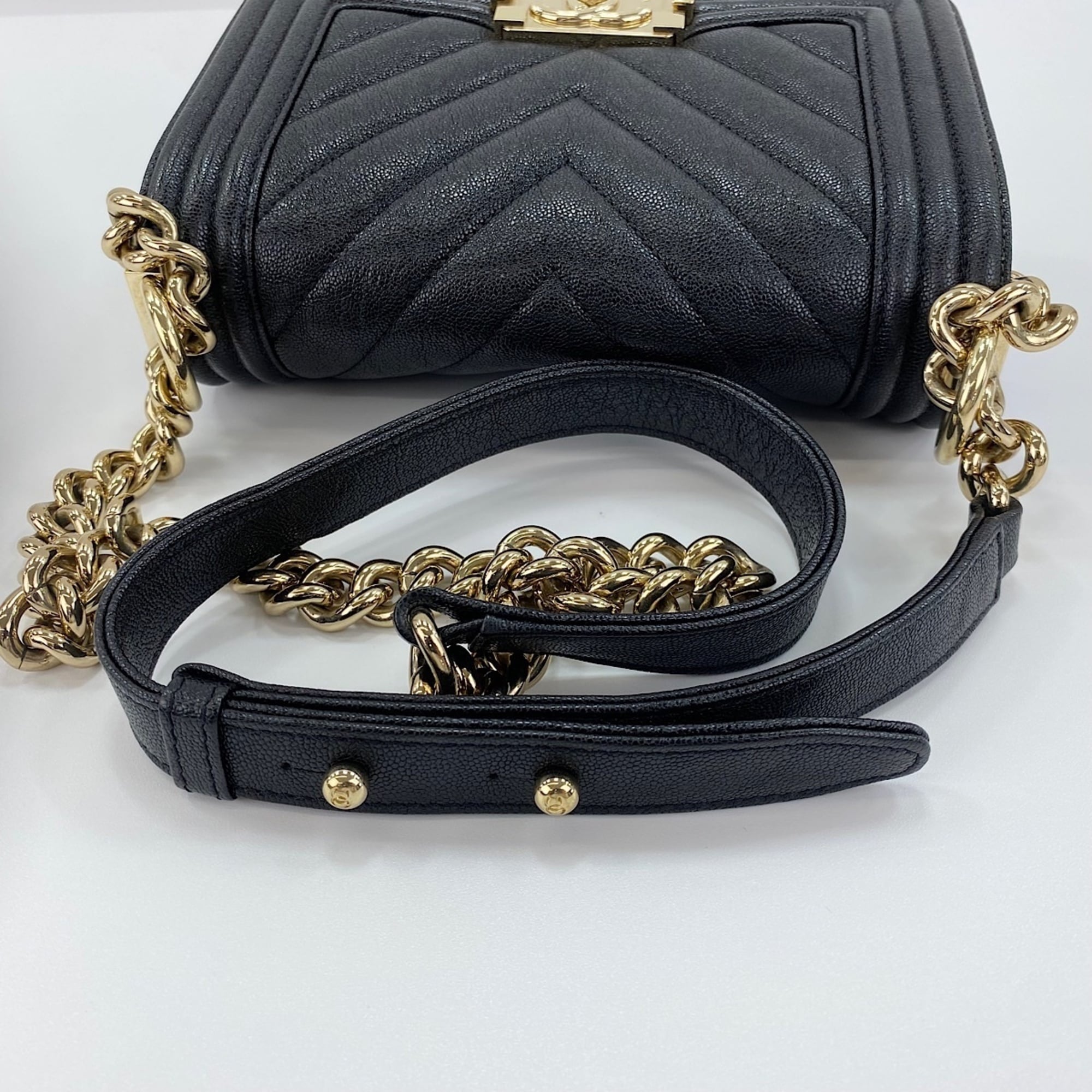 Chanel Boy Chanel Black Shoulder Bag (Pre-Owned)