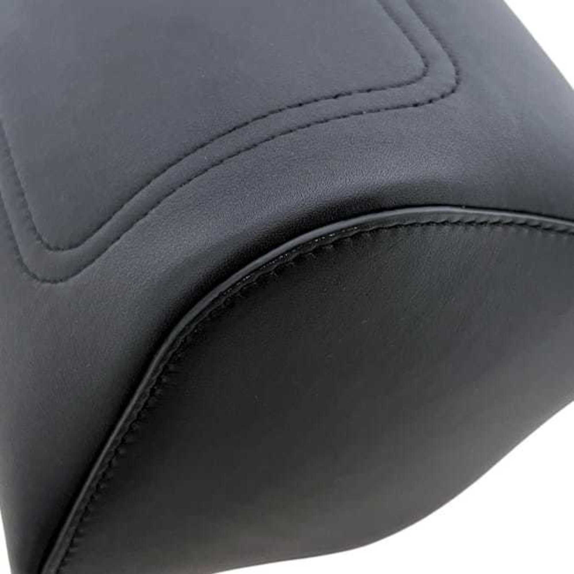 Loewe Black Leather Shoulder Bag (Pre-Owned)