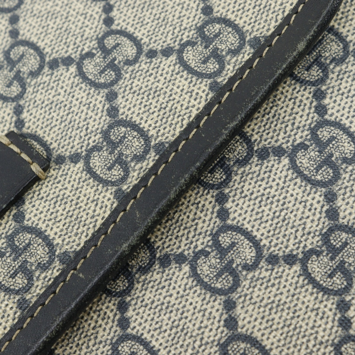 Gucci Navy Gg Supreme Canvas Shoulder Bag (Pre-Owned)