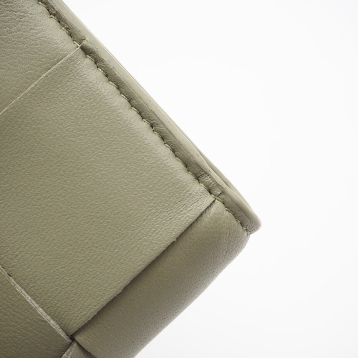 Bottega Veneta Beige Leather Wallet (Bi-Fold) (Pre-Owned)