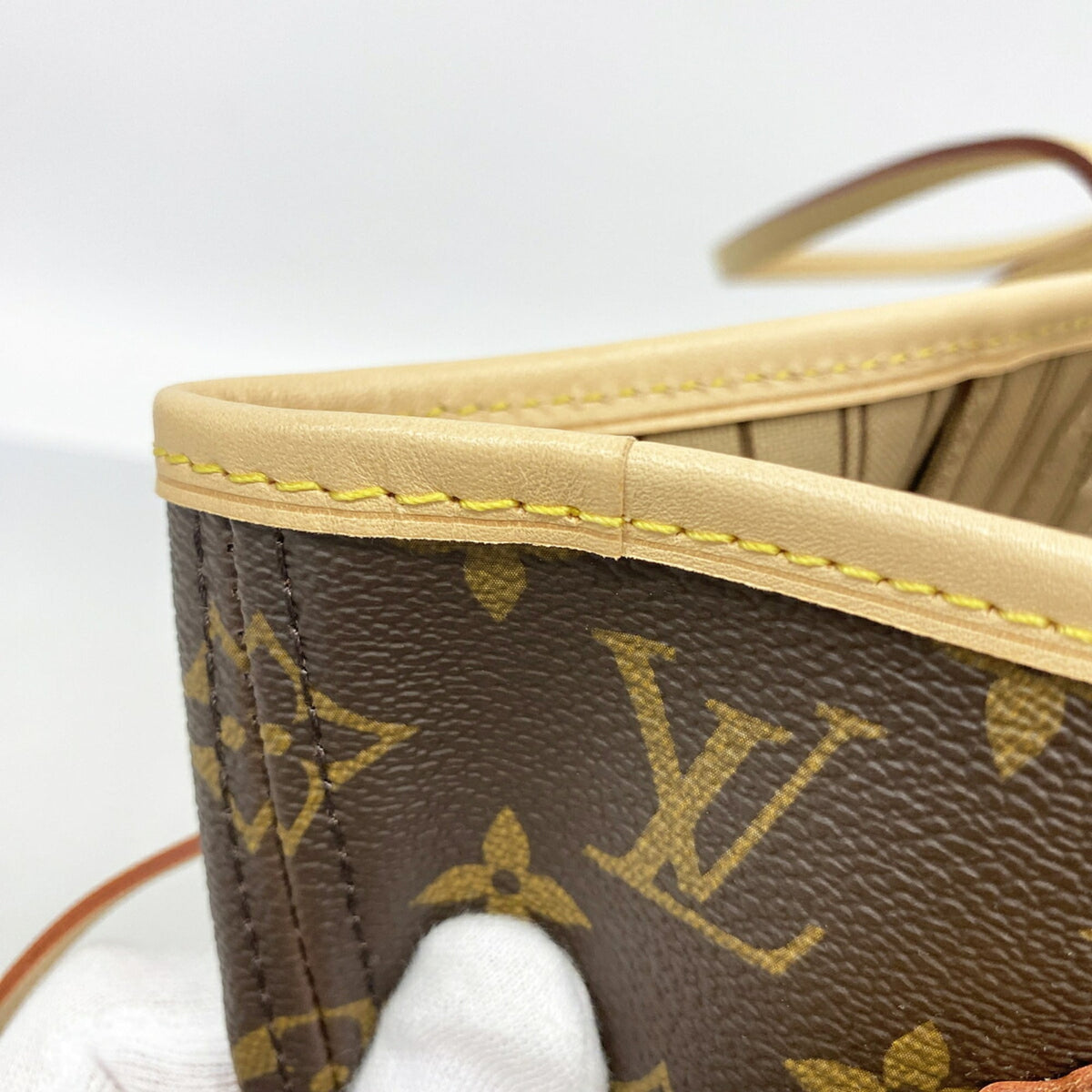 Louis Vuitton Brown Tote Bag (Pre-Owned)