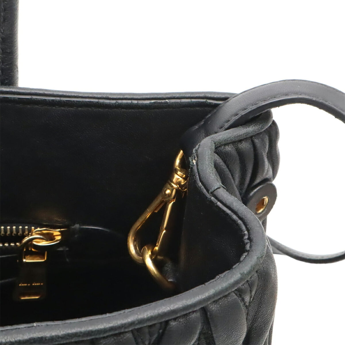 Miu Miu Black Leather Handbag Shoulder Bag (Pre-Owned)
