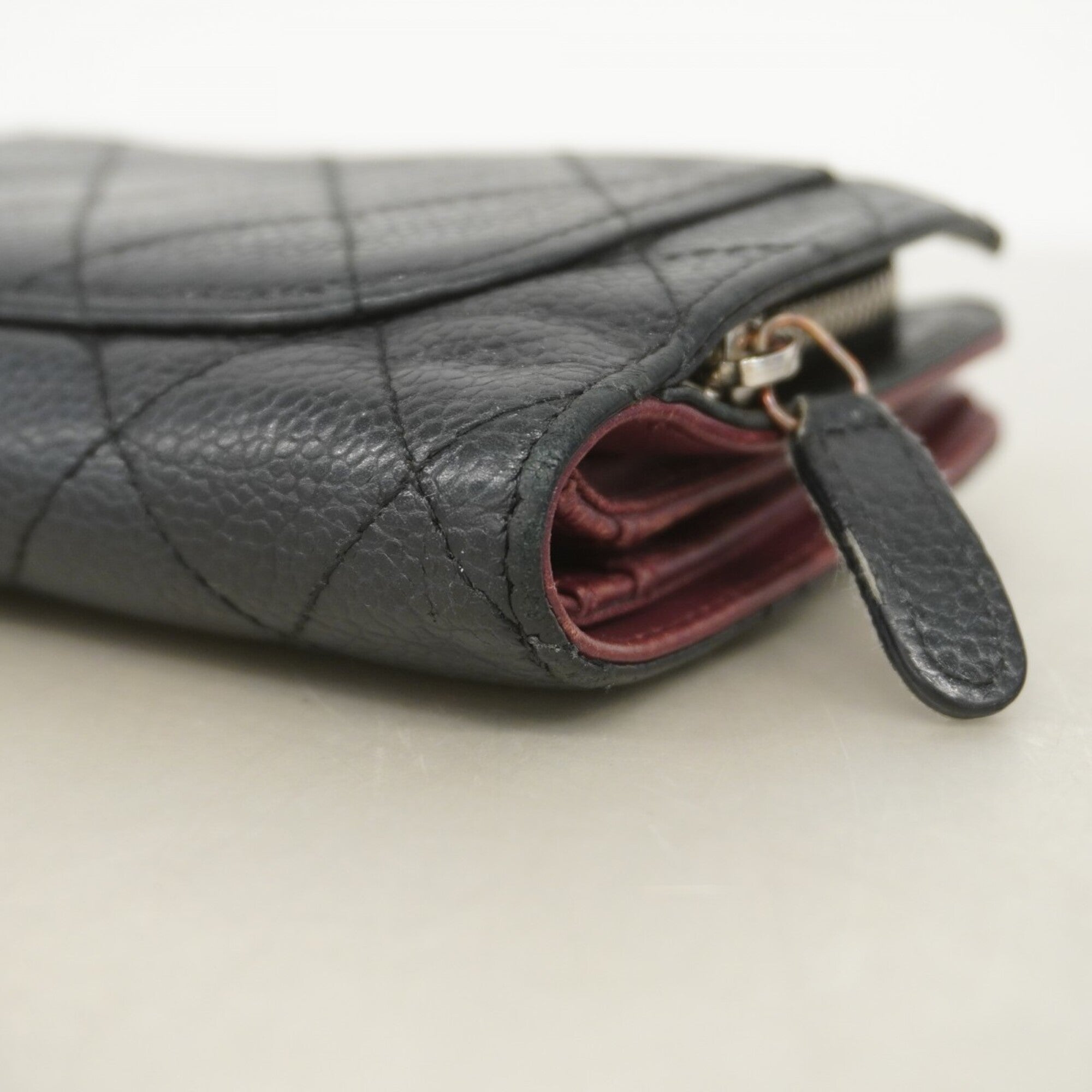 Chanel Black Grained Calfskin Wallet (Bi-Fold) (Pre-Owned)