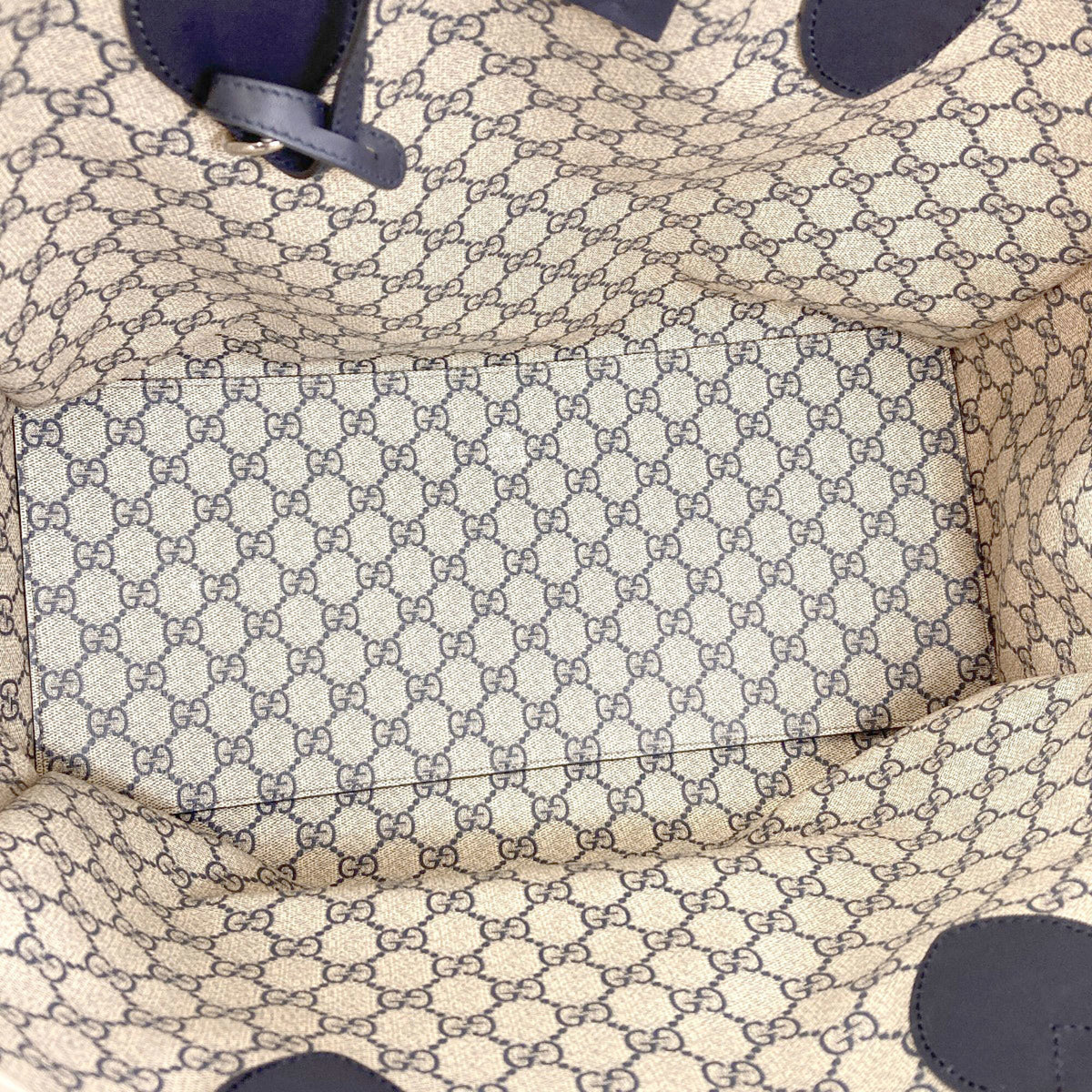 Gucci Beige Navy Canvas Pouch Tote Bag (Pre-Owned)