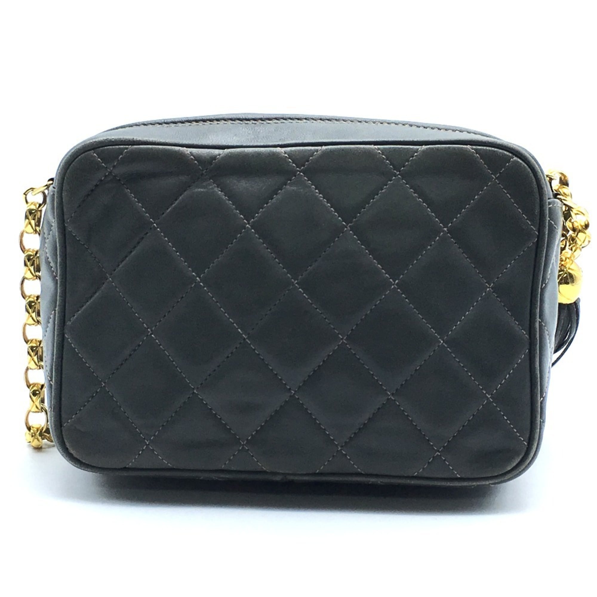 Chanel Gray Leather Shoulder Bag (Pre-Owned)