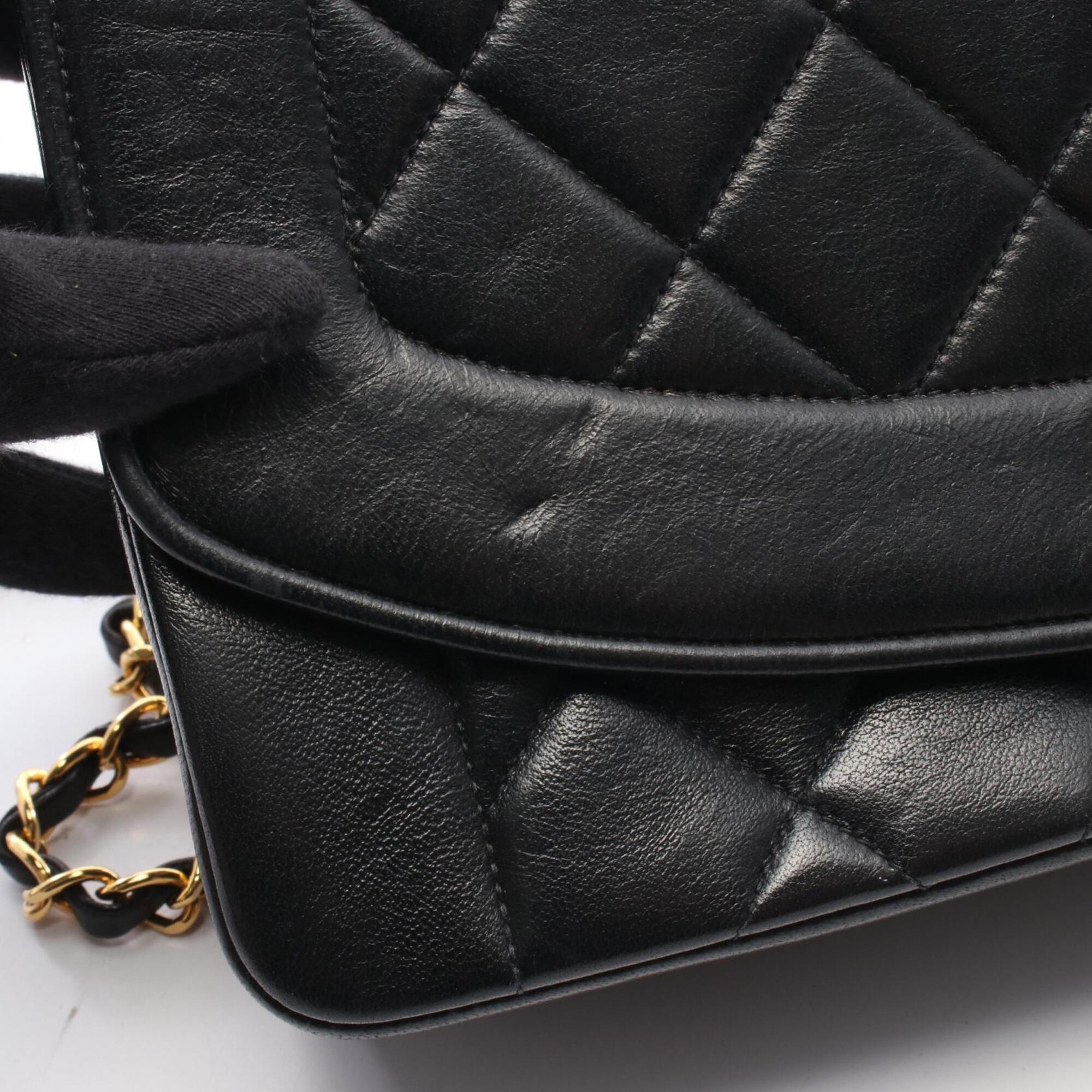 Chanel Black Leather Handbag Shoulder Bag (Pre-Owned)