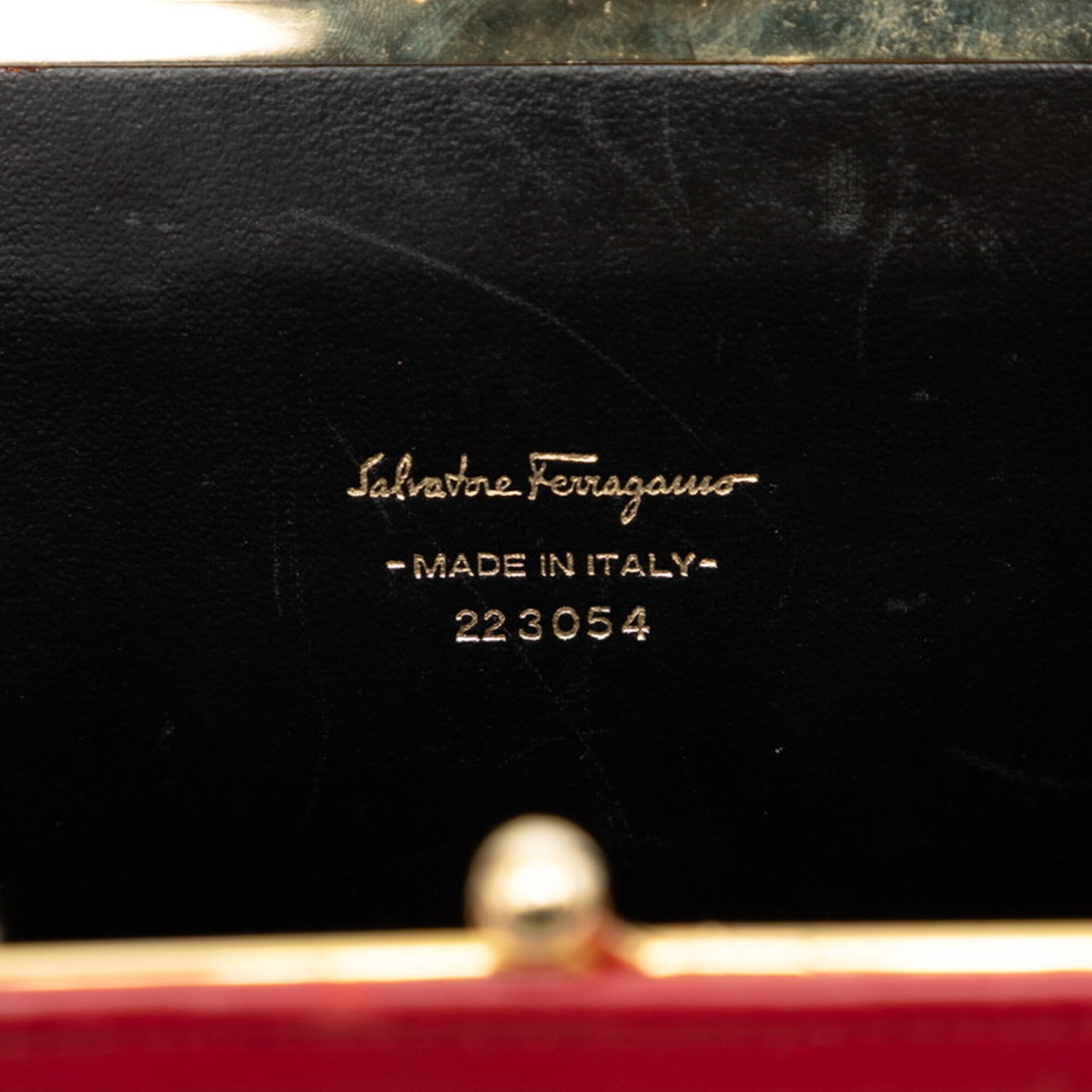 Salvatore Ferragamo Red Color Leather Shoulder Bag (Pre-Owned)