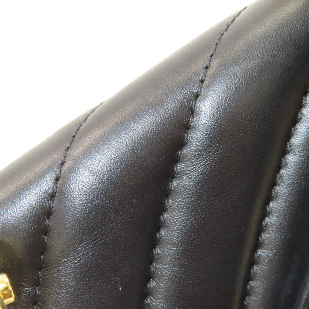 Chloé Black Leather Shoulder Bag (Pre-Owned)