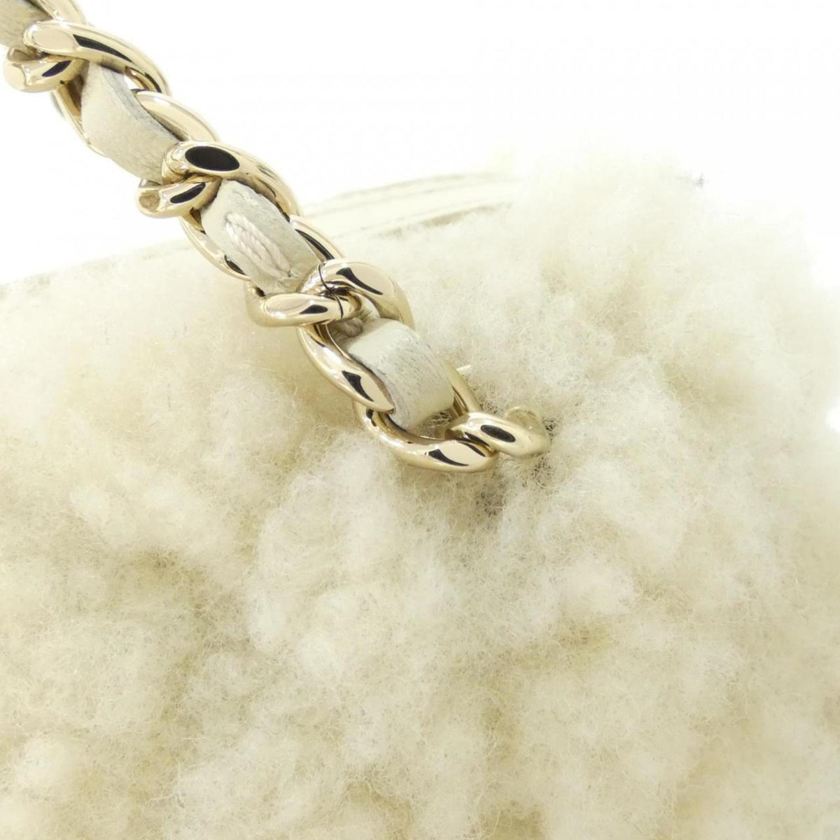 Chanel Ivory Handbag Shoulder Bag (Pre-Owned)