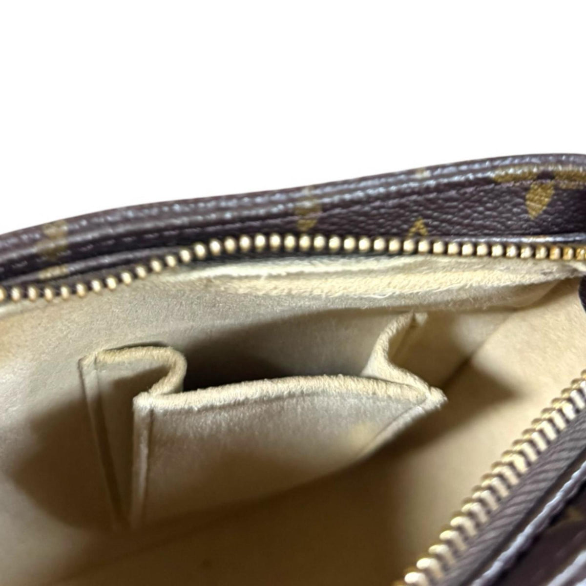 Louis Vuitton Brown Monogram Canvas Shoulder Bag (Pre-Owned)
