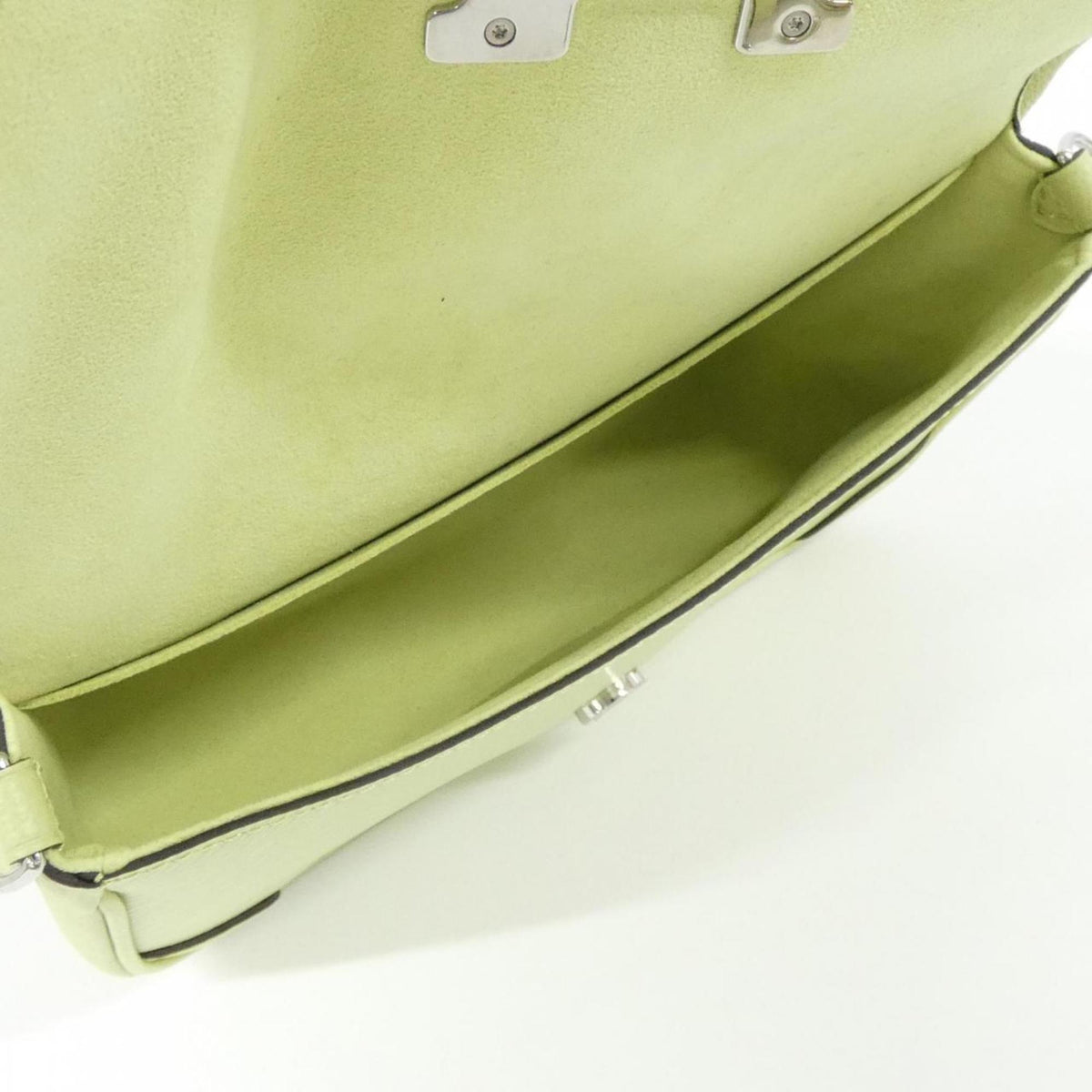 Louis Vuitton Green Leather Shoulder Bag (Pre-Owned)