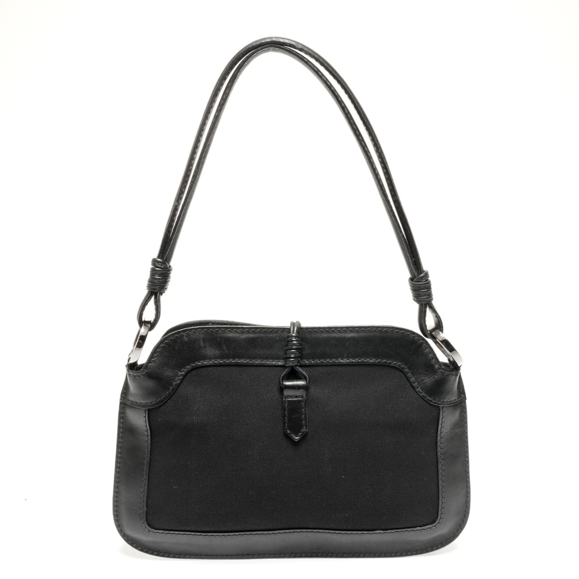 Valentino Black Shoulder Bag (Pre-Owned)
