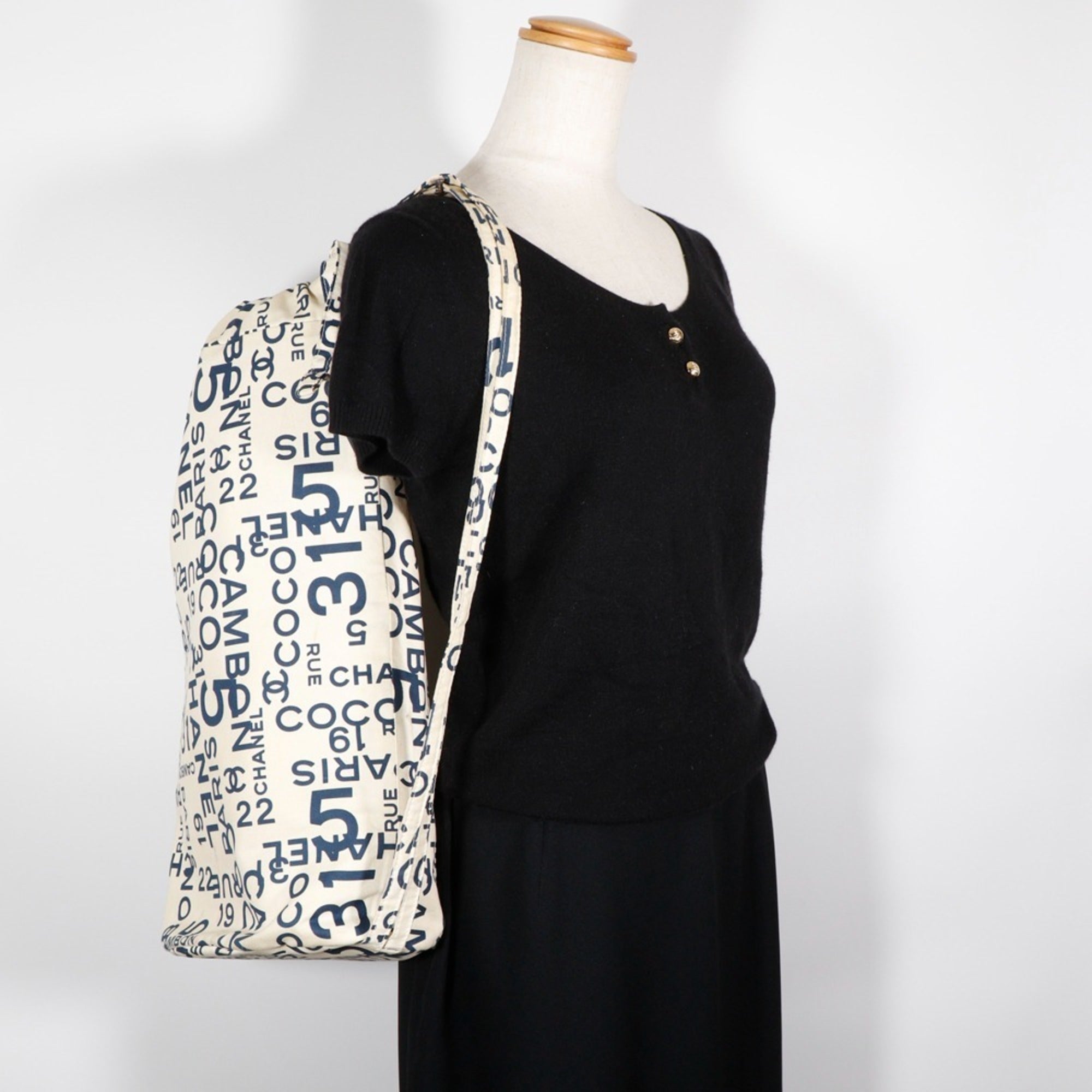 Chanel White Cotton Beach Bag Shoulder Bag (Pre-Owned)