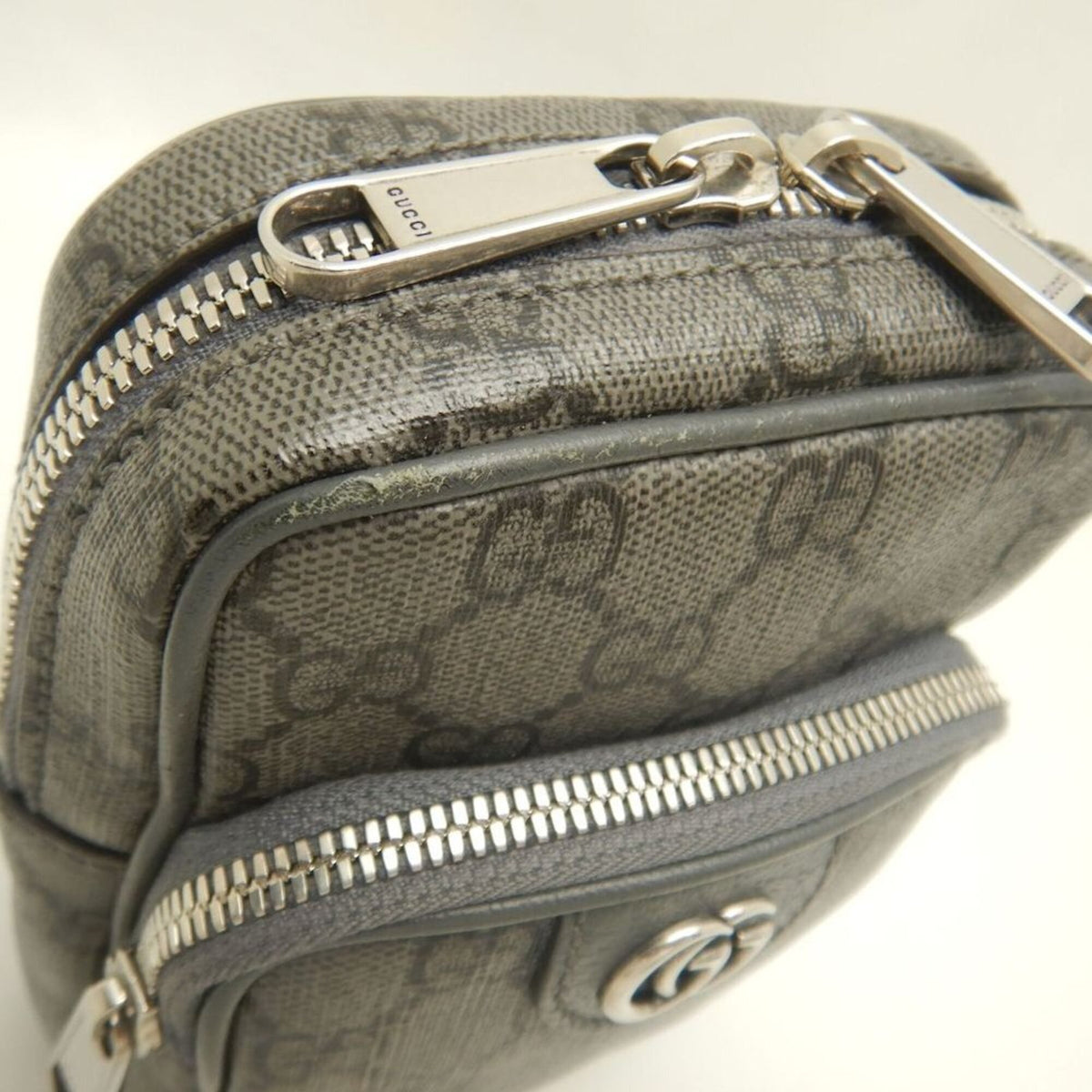 Gucci Gray Gg Supreme Canvas Sling Bag (Pre-Owned)