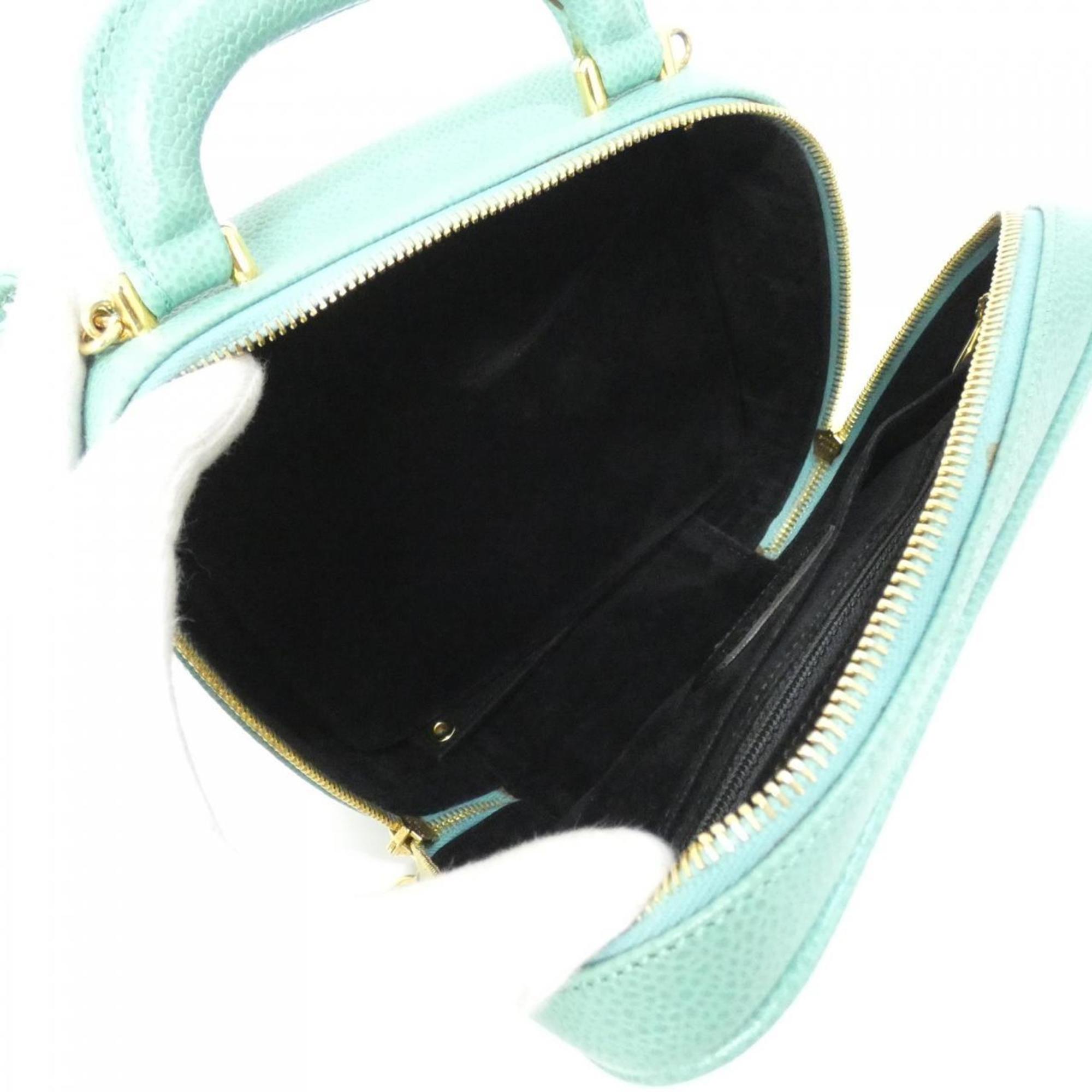 Chanel Green Grained Calfskin Handbag (Pre-Owned)