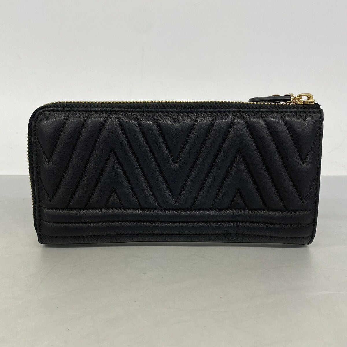 Salvatore Ferragamo Black Leather Long Wallet (Bi-Fold) (Pre-Owned)