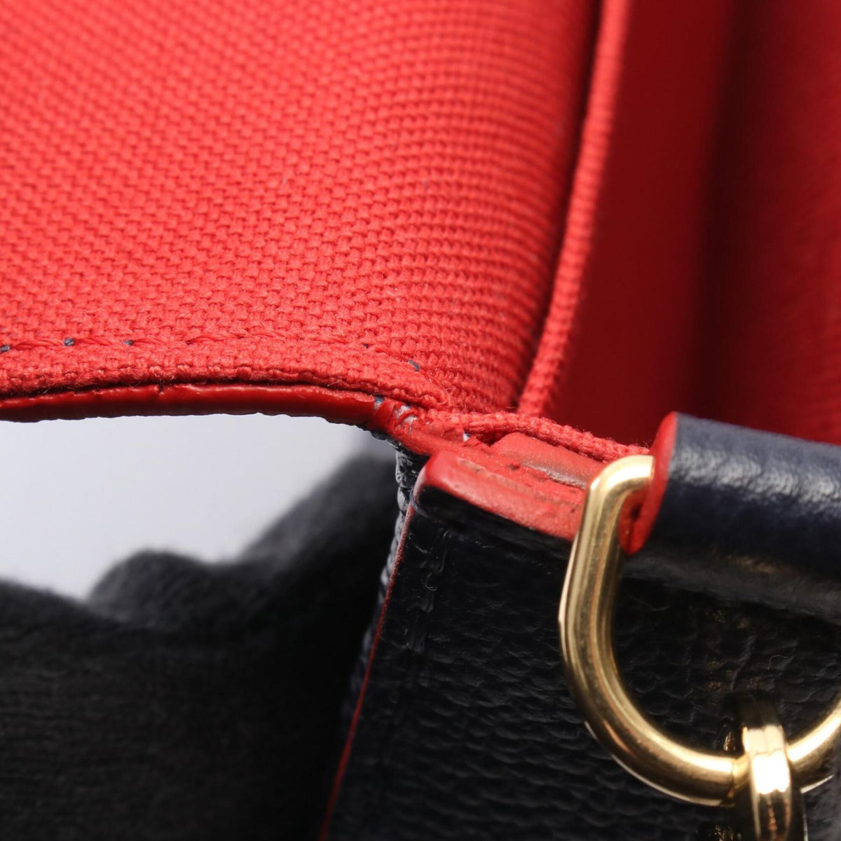 Louis Vuitton Navy Red Color Leather Handbag Pochette Shoulder Bag (Pre-Owned)