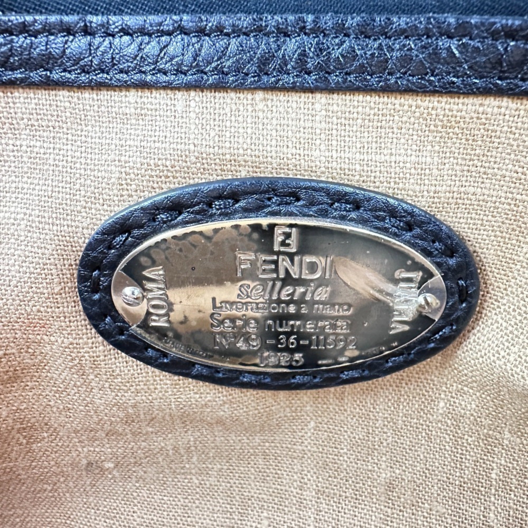 Fendi Selleria Black Leather Shoulder Bag Tote Bag (Pre-Owned)