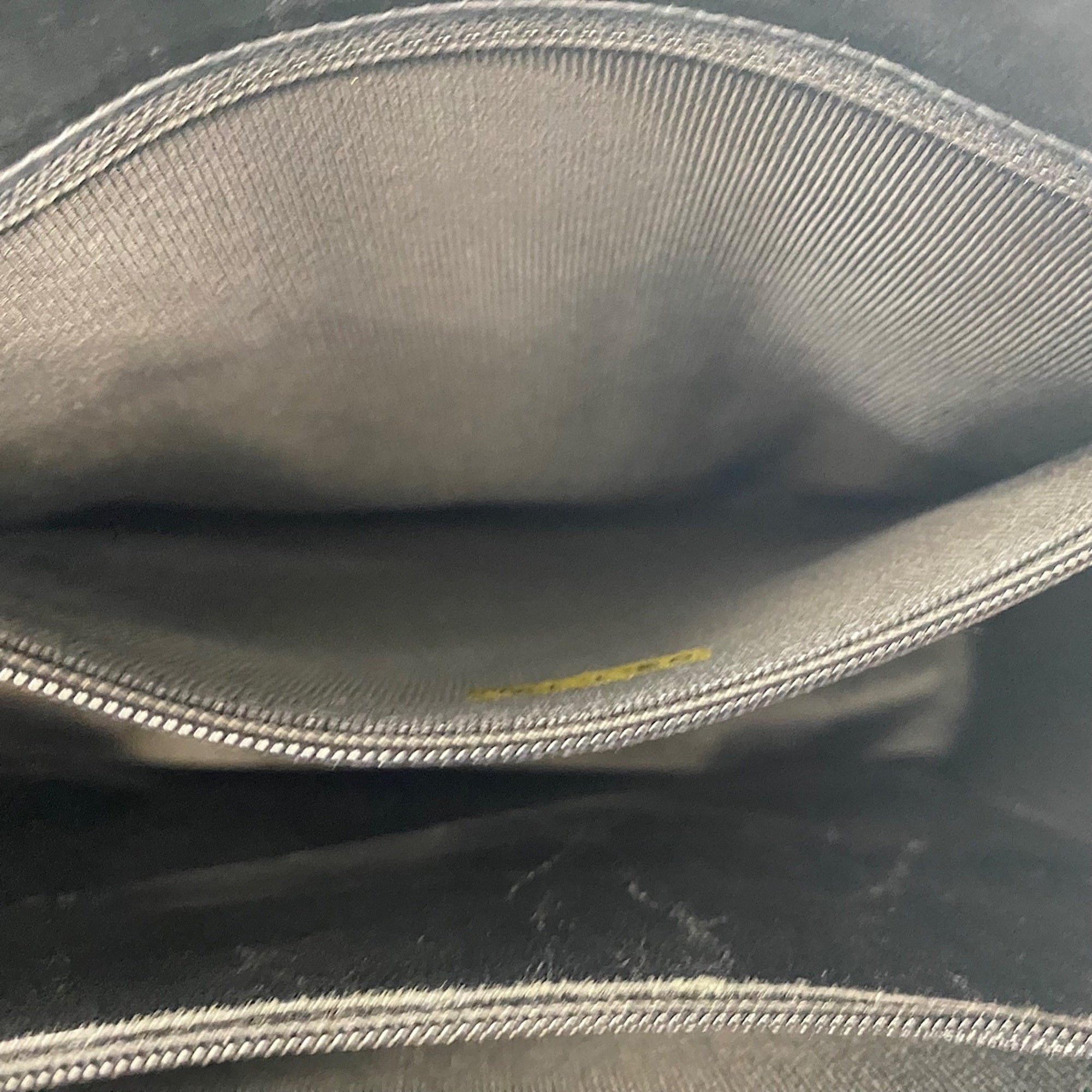 Chanel Black Leather Tote Bag (Pre-Owned)