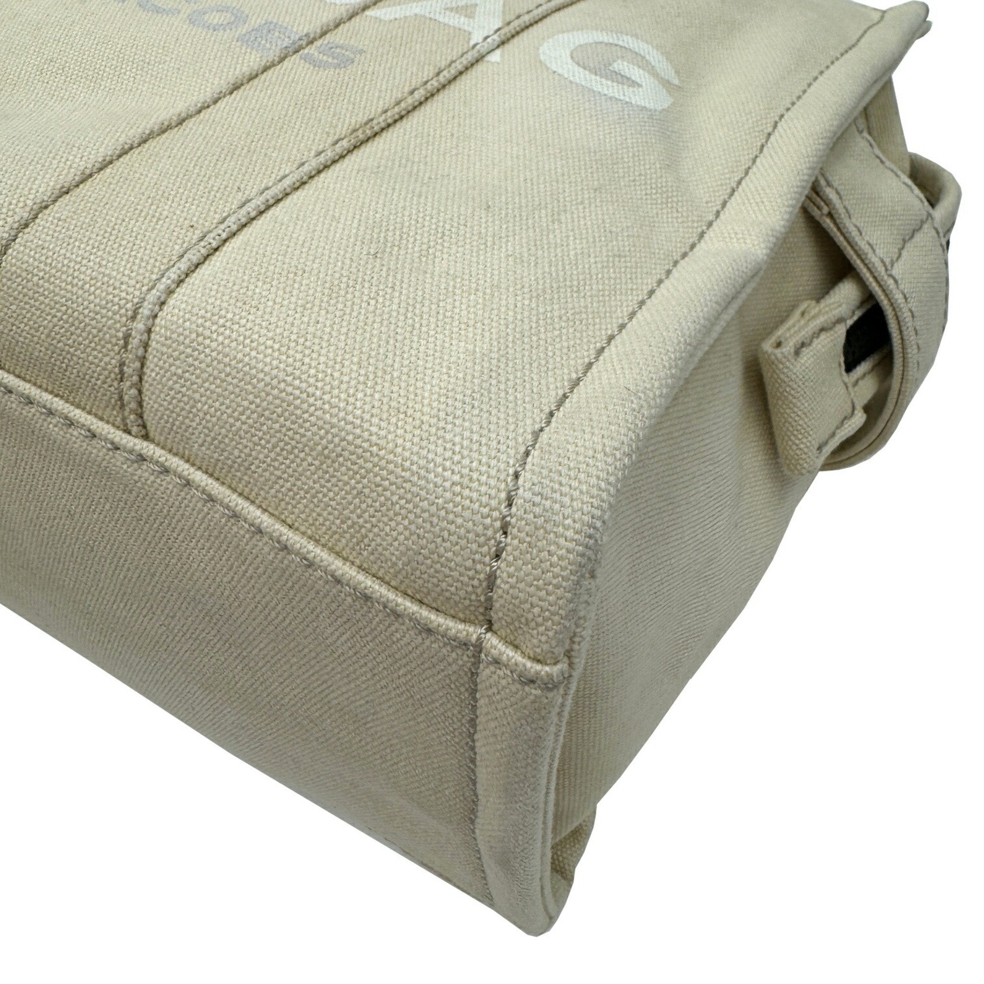 Marc Jacobs Ivory Canvas Handbag (Pre-Owned)