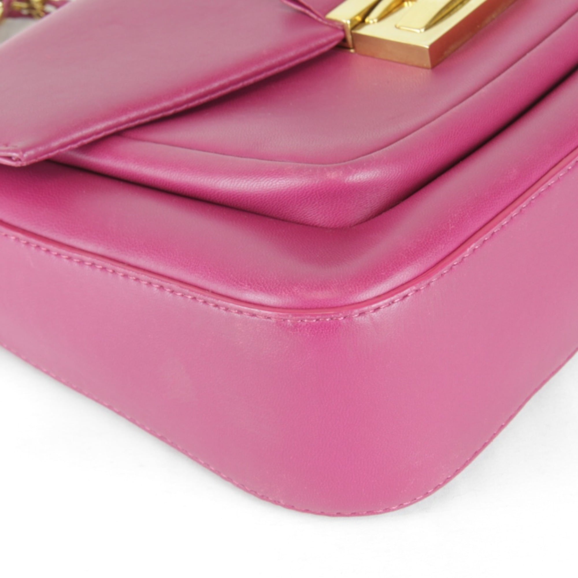 Fendi Pink Shoulder Bag (Pre-Owned)