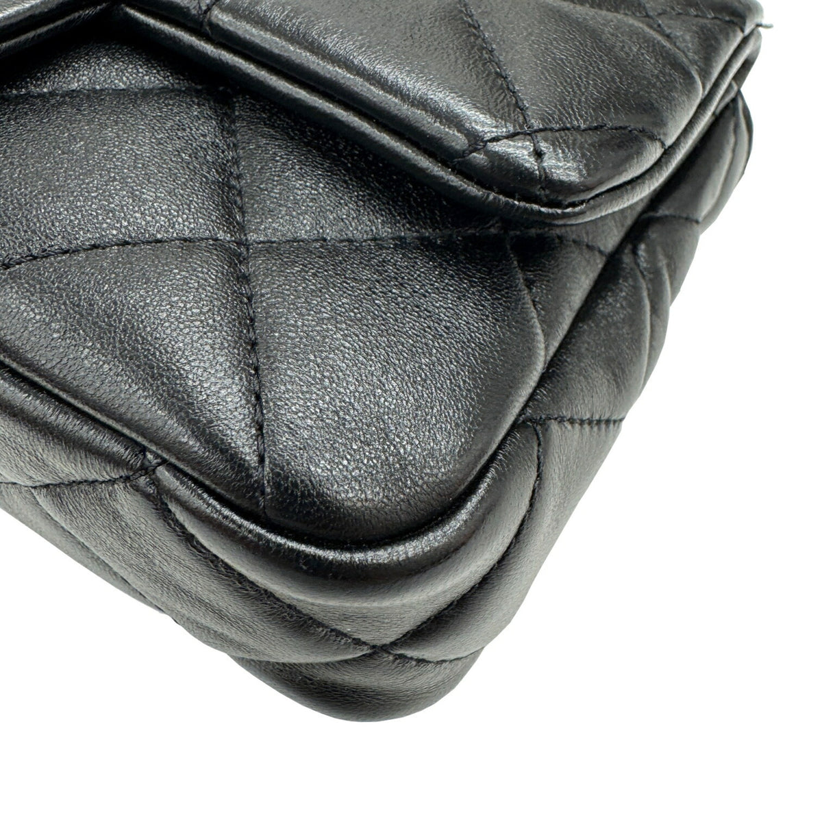 Chanel Black Shoulder Bag (Pre-Owned)