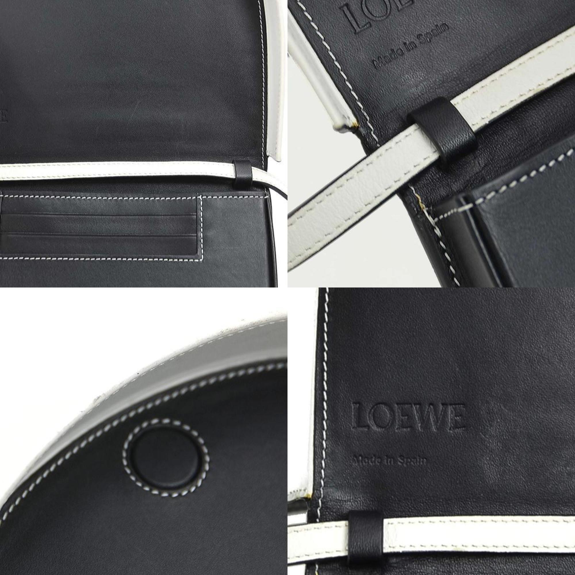 Loewe Black White Leather Shoulder Bag (Pre-Owned)