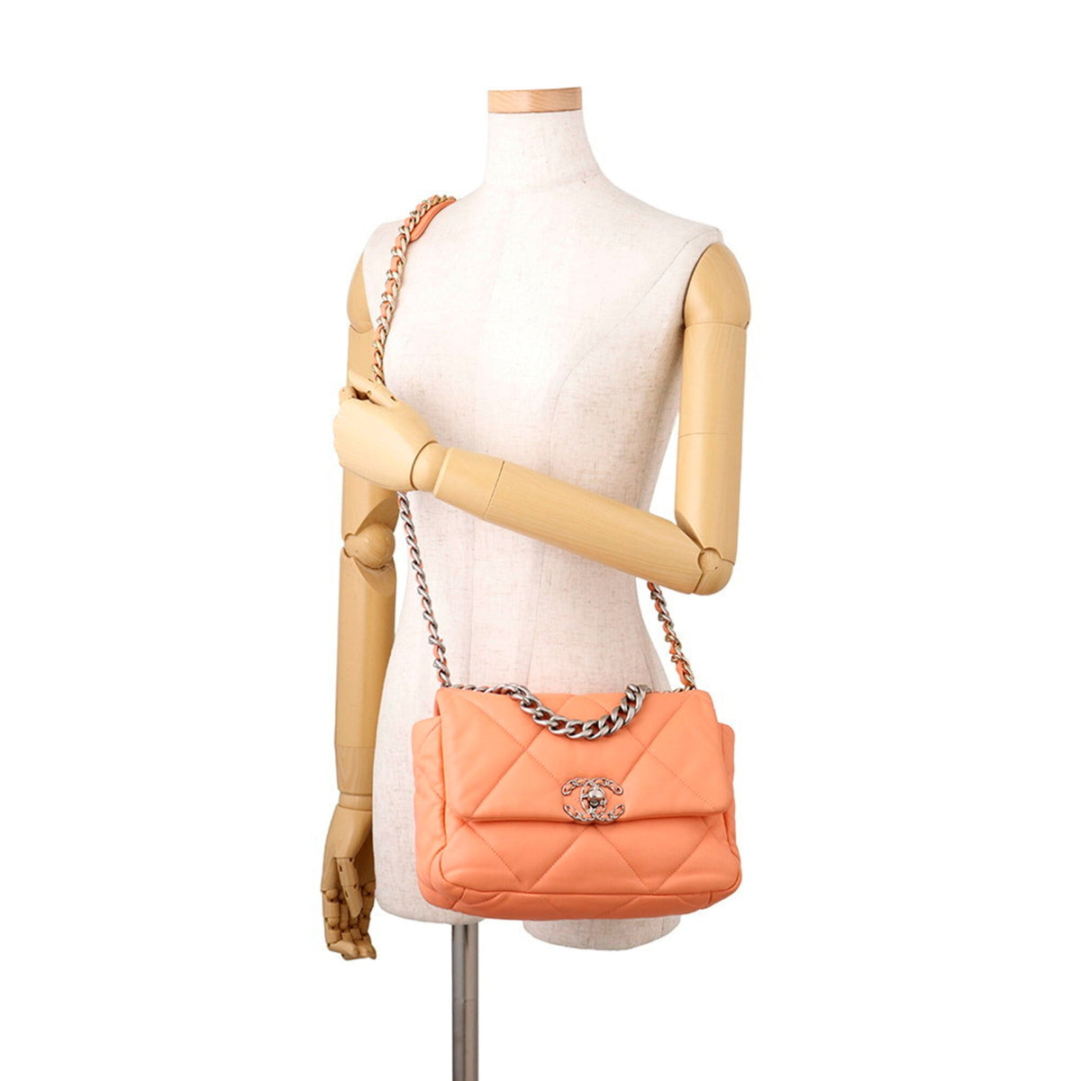 Chanel Matelasse Salmon Pink Leather Handbag Shoulder Bag (Pre-Owned)