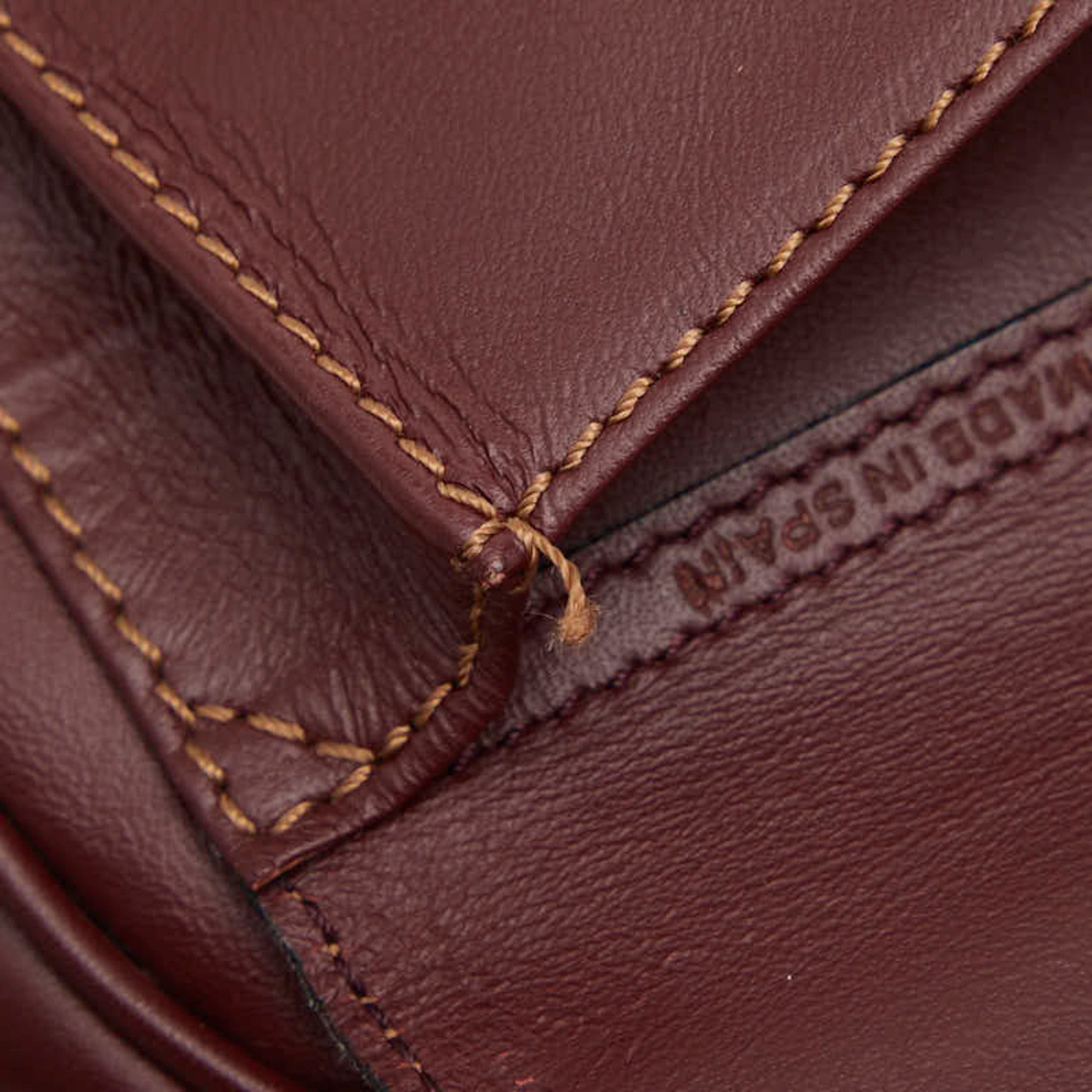 Cartier Must Bordeaux Wine Red Leather Shoulder Bag (Pre-Owned)