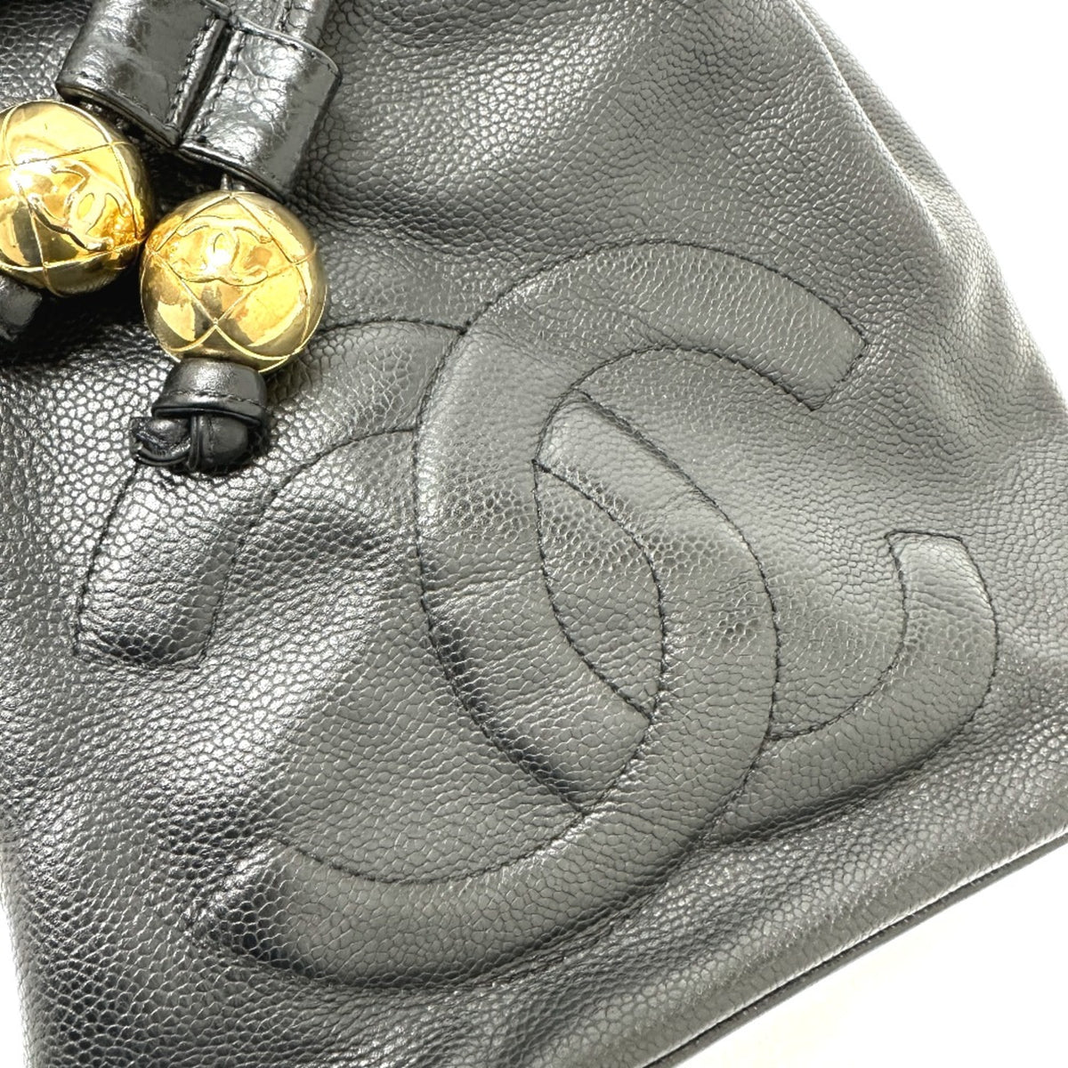 Chanel Black Leather Shoulder Bag (Pre-Owned)