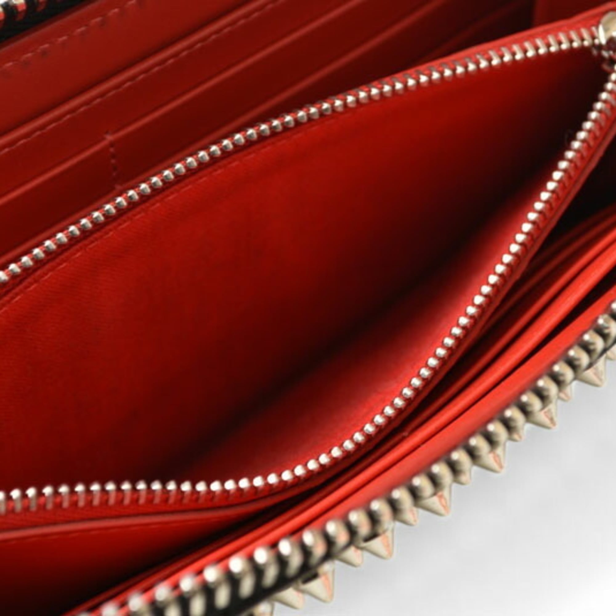 Christian Louboutin White Leather Long Wallet (Bi-Fold) (Pre-Owned)