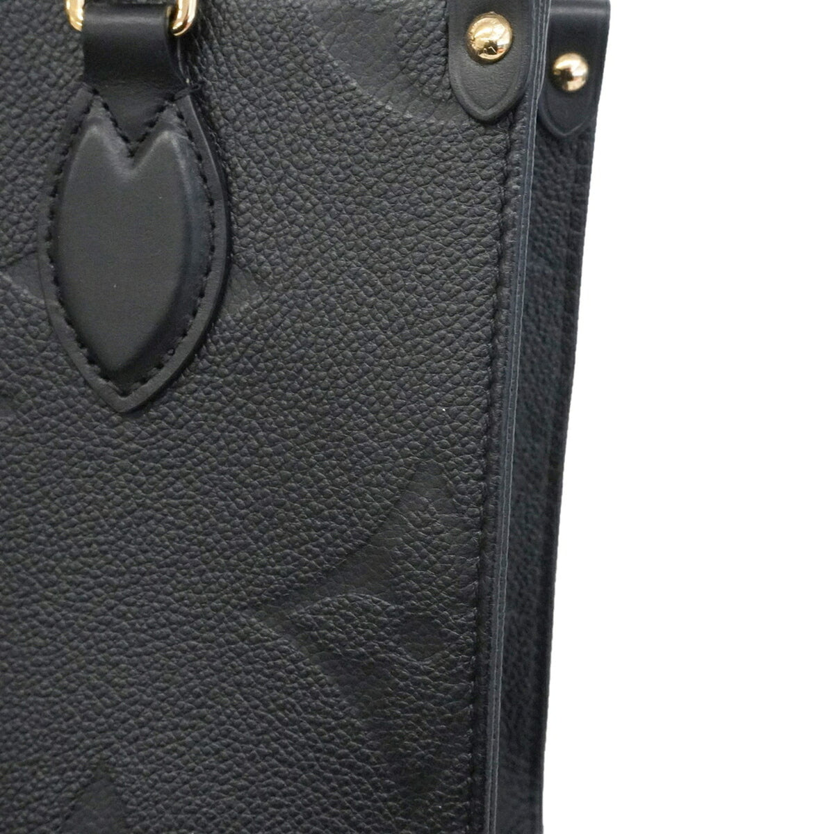 Louis Vuitton Noir Handbag (Pre-Owned)